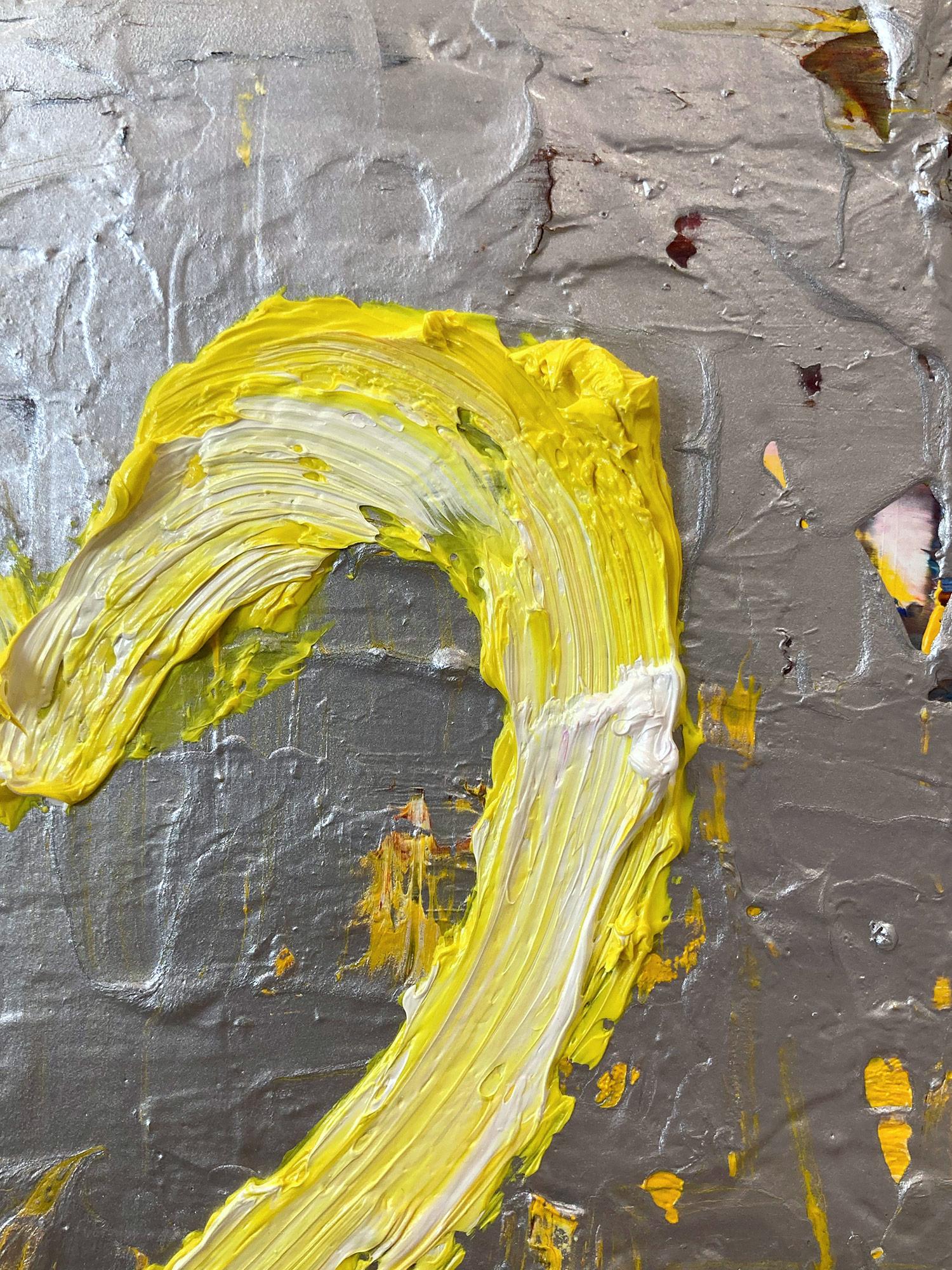 „My YSL Heart“ Gelbes & silbernes Pop-Art-Ölgemälde mit weißem Floater-Rahmen (Braun), Abstract Painting, von Cindy Shaoul