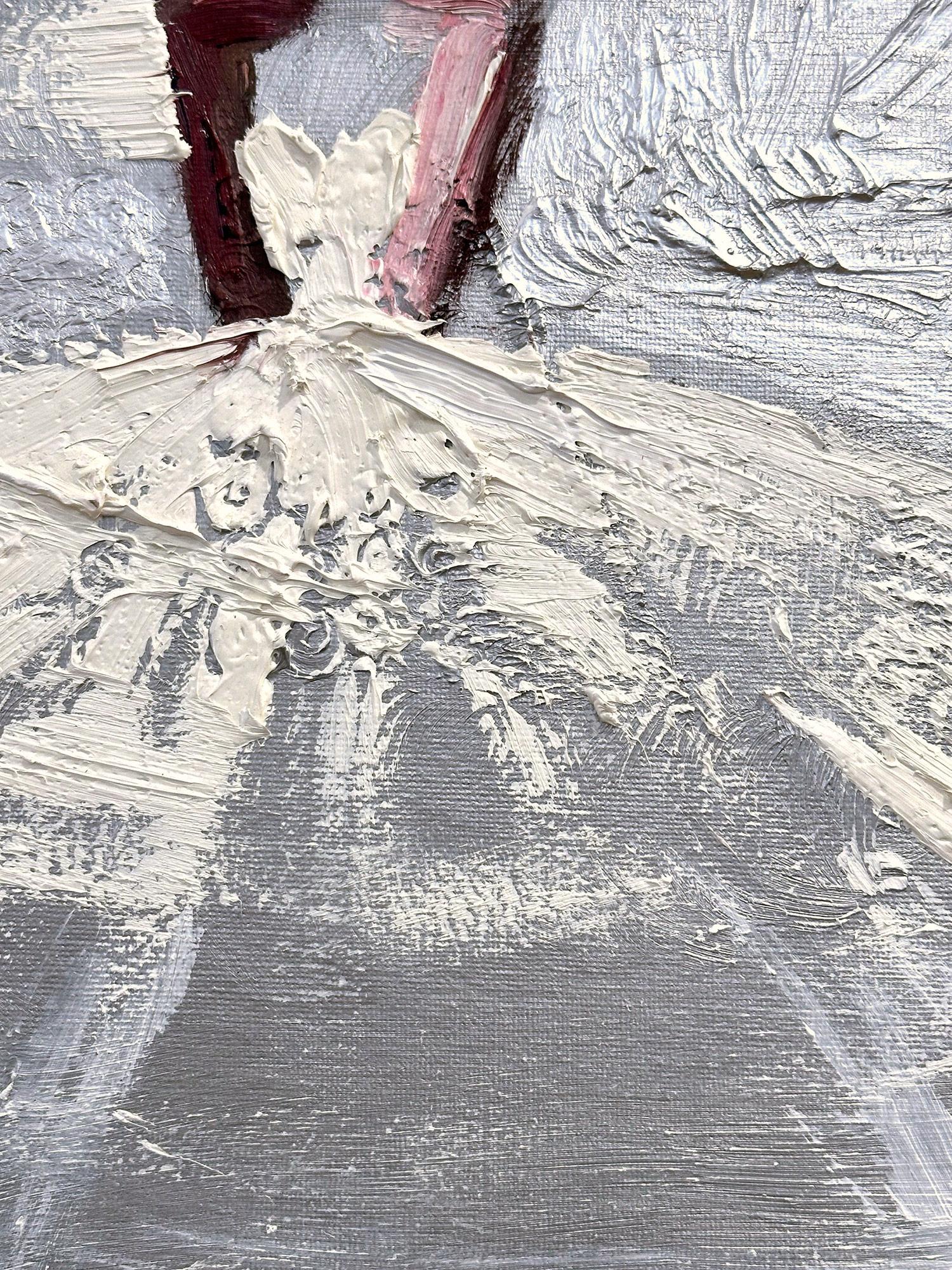 Explorando la pureza de la forma femenina y el dramatismo de la alta costura francesa, la artista Cindy Shaoul crea un diálogo entre lo figurativo y lo abstracto. Sus animadas composiciones son a la vez dramáticas y vigorizantes, y capturan el fugaz