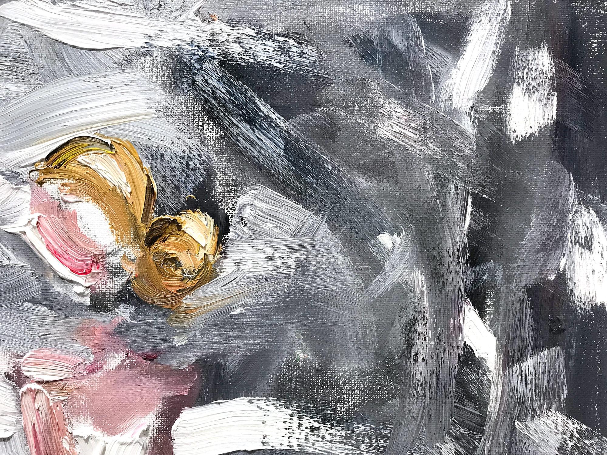 Explorando la pureza de la forma femenina y el dramatismo de la alta costura francesa, la artista Cindy Shaoul crea un diálogo entre lo figurativo y lo abstracto. Sus animadas composiciones son a la vez dramáticas y vigorizantes, y capturan el fugaz
