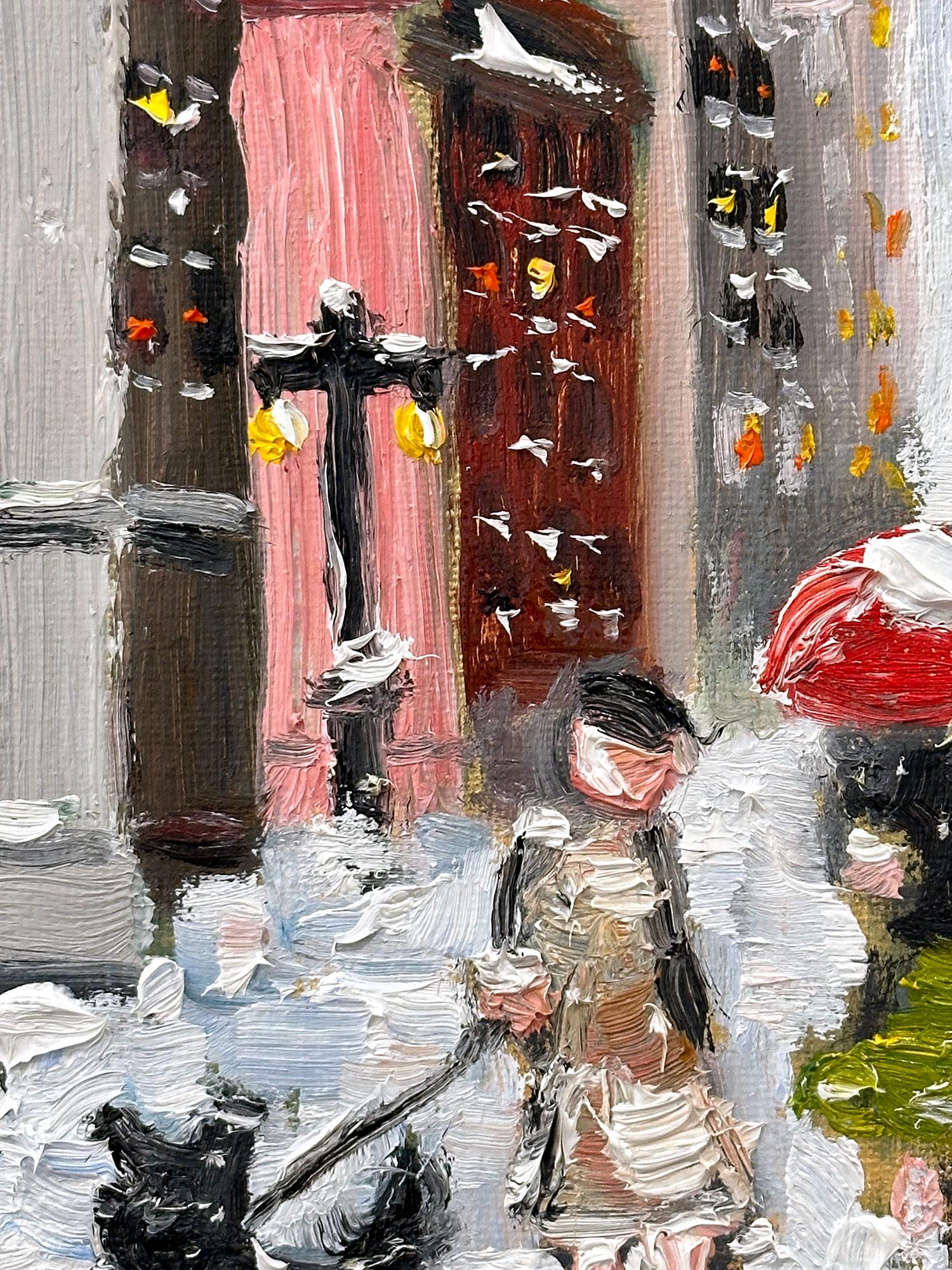 Eine charmante Darstellung von Schnee in New York City auf der Fifth Avenue mit Figuren, die einen Hund ausführen. Eine gemütliche impressionistische Straßenszene mit Farben aus Kobalt, Hellrosa, Weiß und gebranntem Siena. Eine ikonische