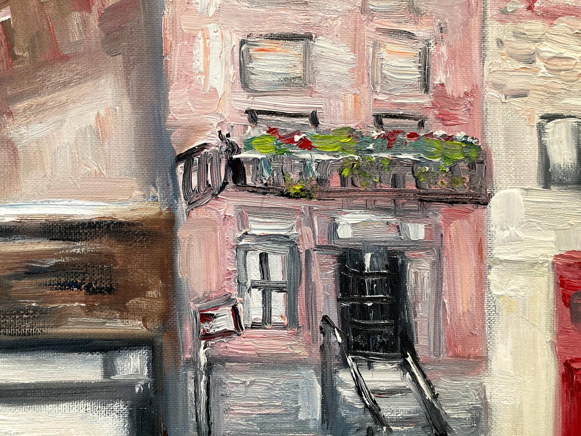 « West Village Coffee Stop », peinture à l'huile d'une rue en plein air de New York avec des personnages - Gris Landscape Painting par Cindy Shaoul