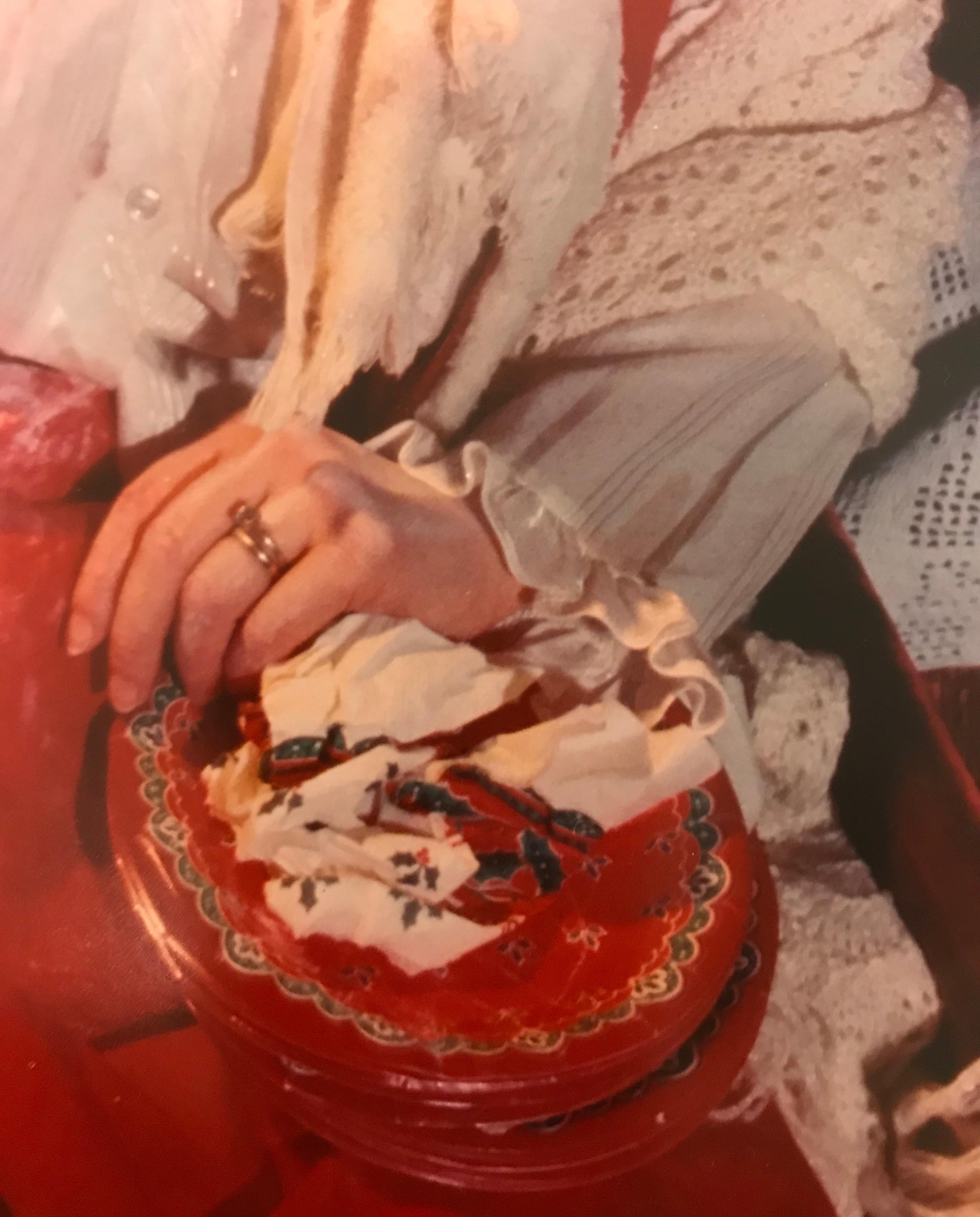 Cindy Sherman, Mme Claus, 1990, féminisme, Self Portrait, Photographie en vente 3