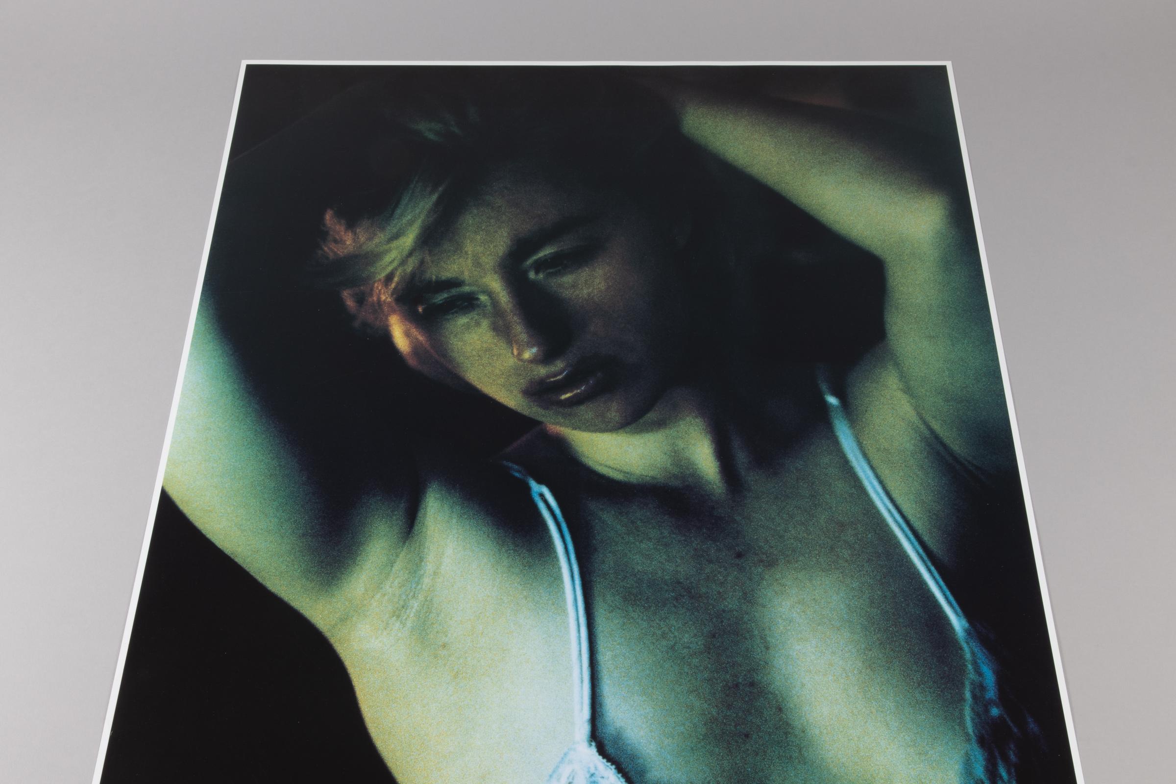 Cindy Sherman, Sin título 103 - Impresión firmada de 1999, Fotografía contemporánea en venta 2