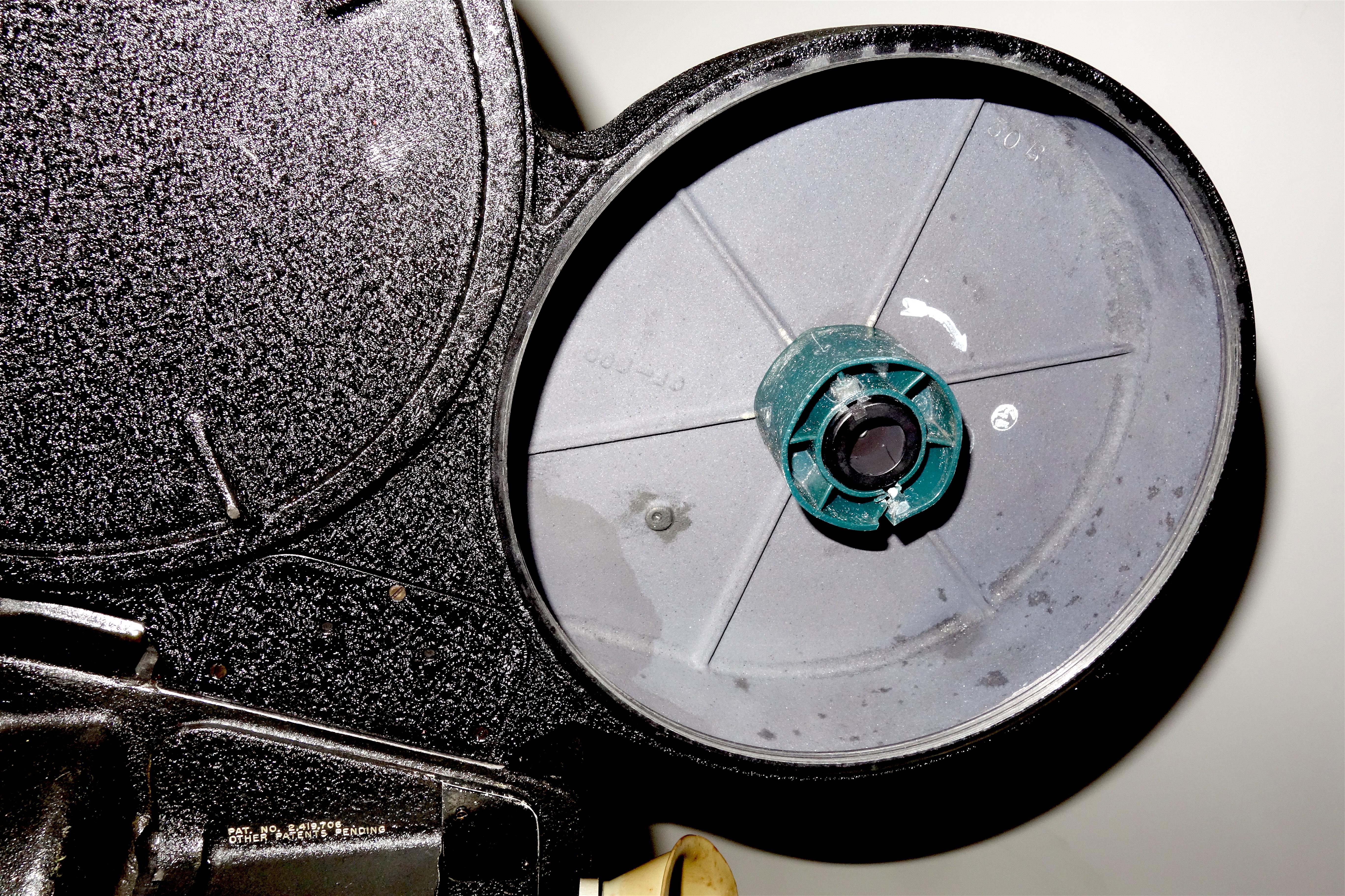 CineFlex 35mm Movie Camera WW-II Designed Combat Camera, Pristine Time Warp Unit For Sale 1