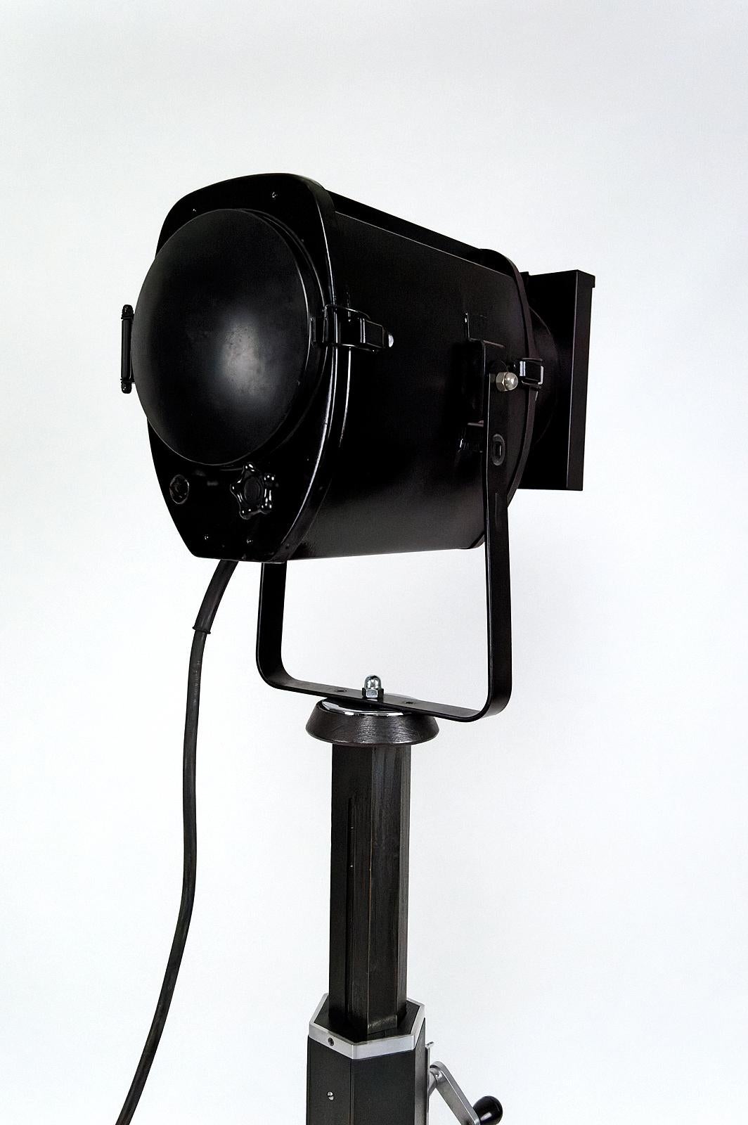 Kinoprojektor / Lampe / Scheinwerfer, Frankreich, um 1940 im Angebot 11