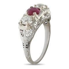 Ciner Ring aus 18 Karat Weißgold mit 0,90 Karat Diamanten und Rubinen im Art-Déco-Stil CI11-070726