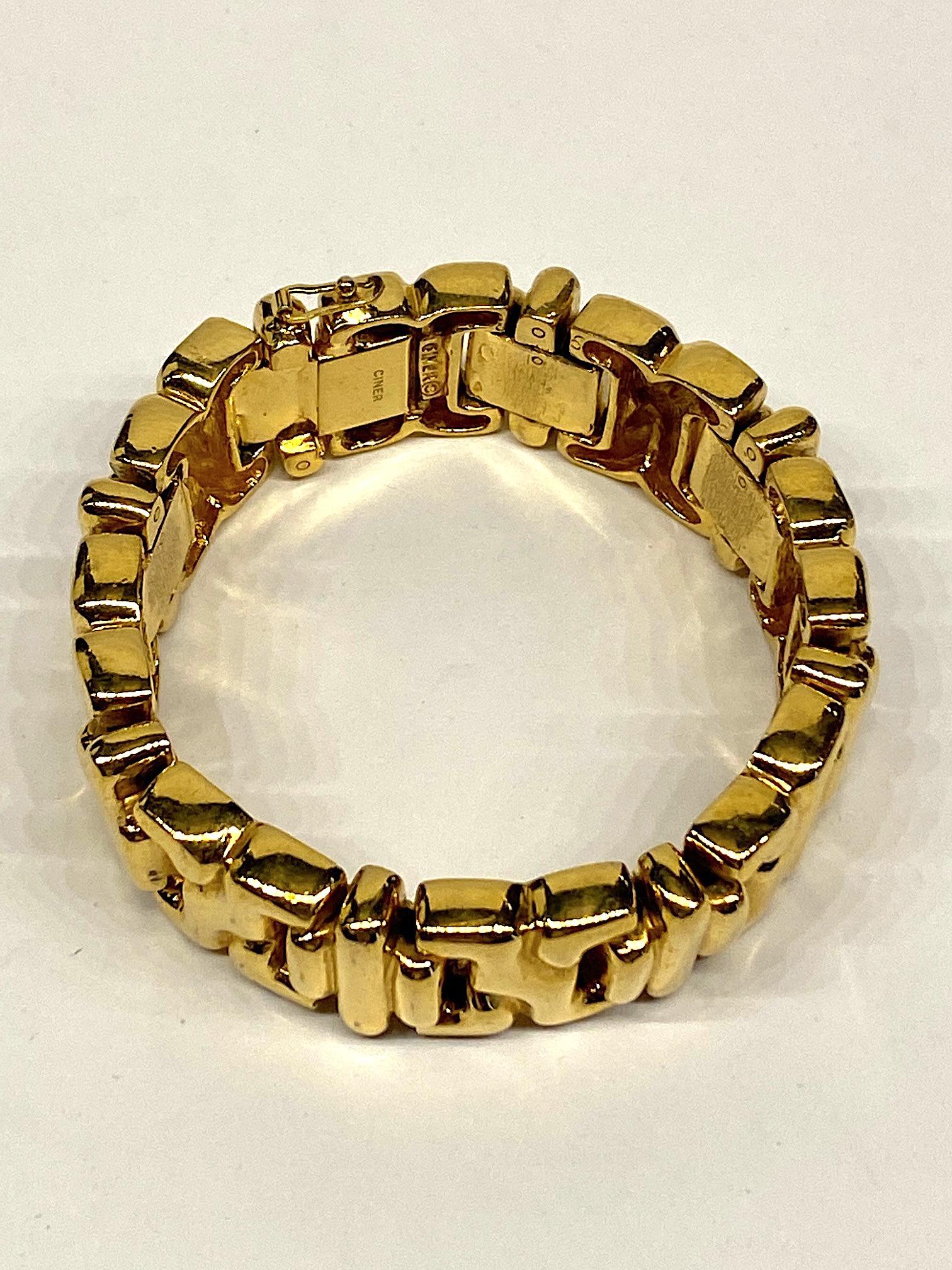 Ciner 1980s Abstract Gold Link Bracelet In Good Condition In New York, NY