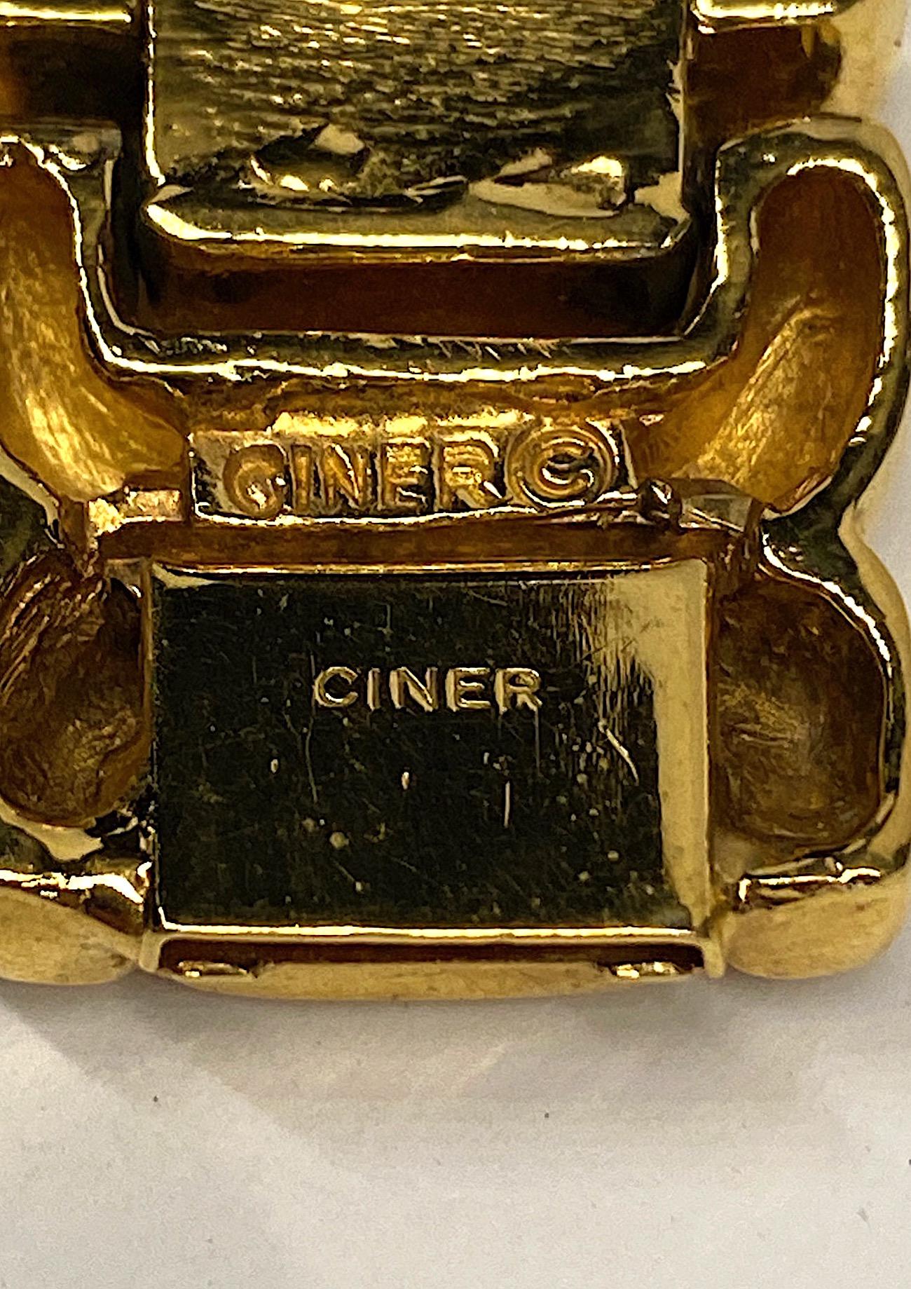 Ciner 1980s Abstract Gold Link Bracelet 2