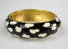 Bracciale Ciner smaltato in bianco e nero, nuovo mai indossato, anni '80