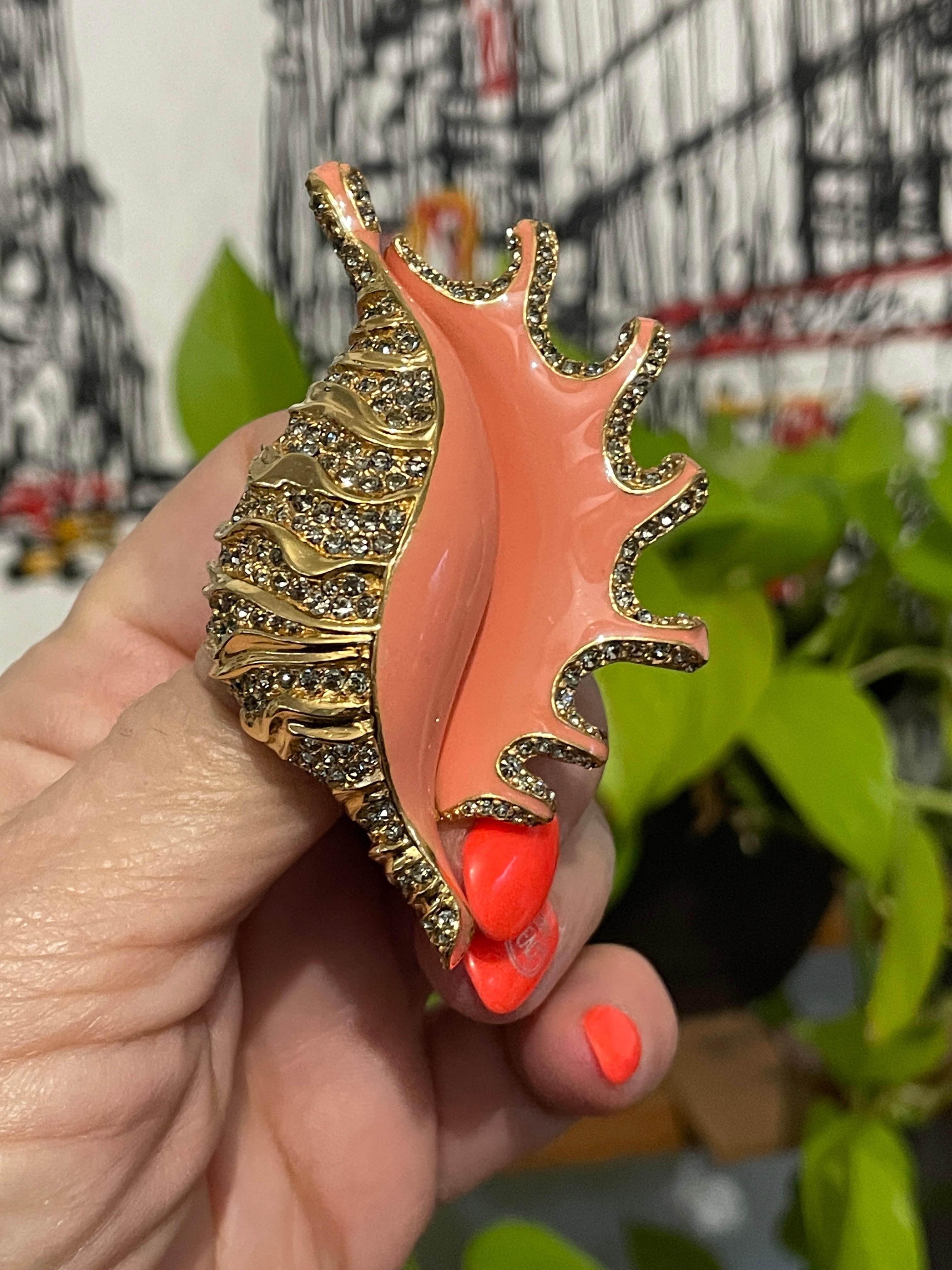  Ciner Conch Shell Enamel Brooch Pin Swarovski Crystals New, Never Worn 1980s In New Condition For Sale In Wallkill, NY