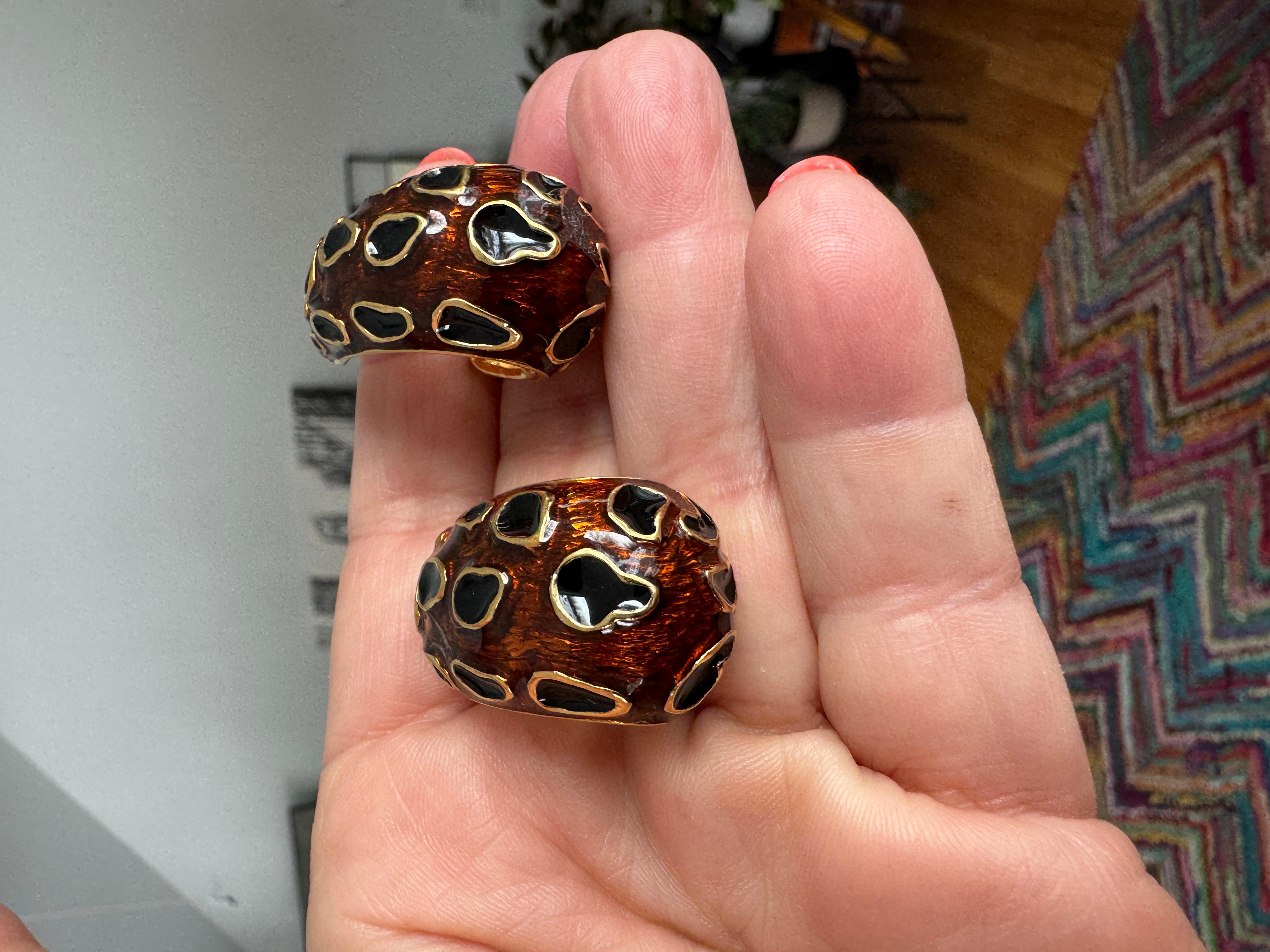 Boucles d'oreilles à clip émaillées Ciner Nouveau, jamais porté 1980 en vente 7