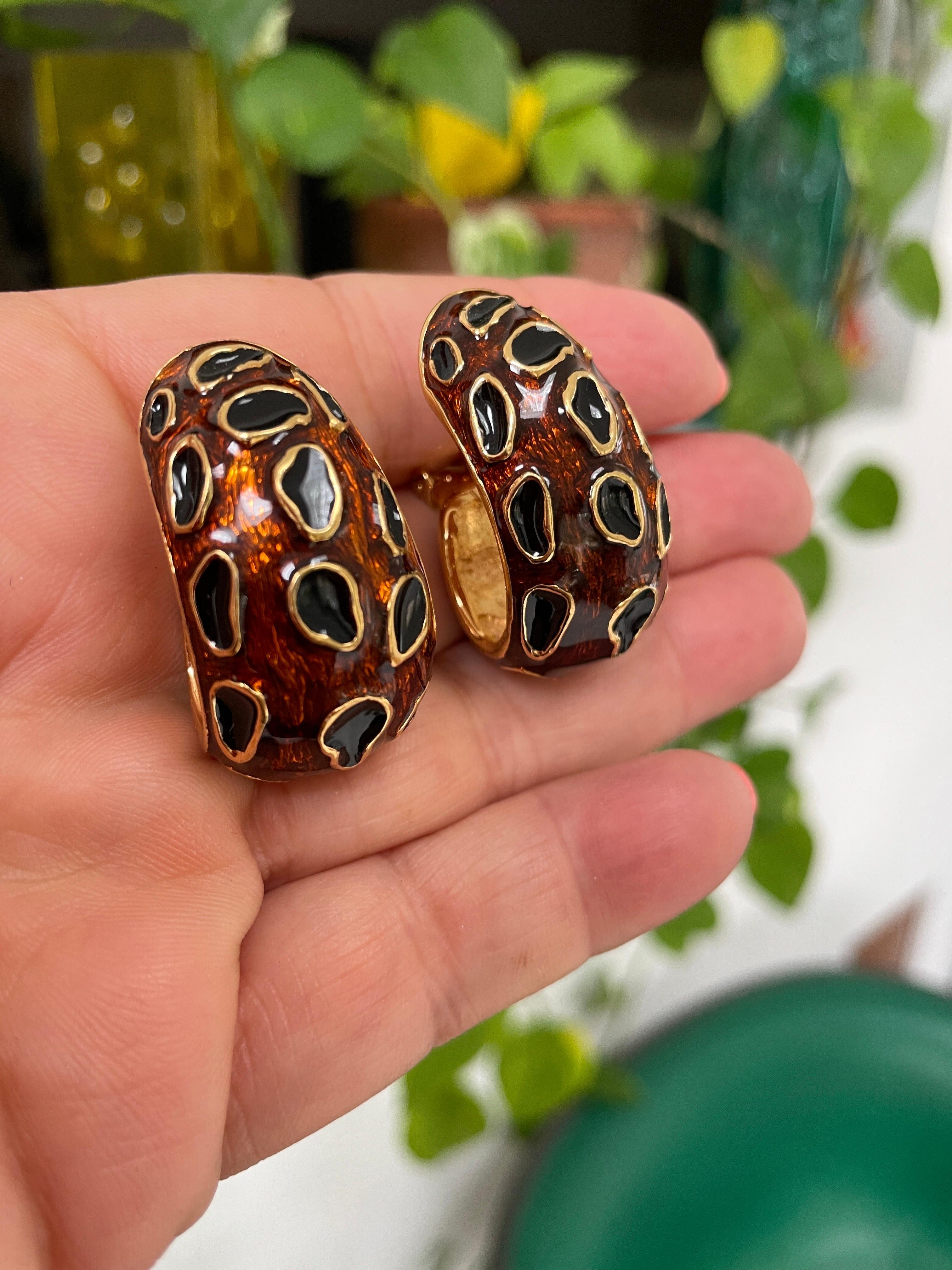 Boucles d'oreilles à clip émaillées Ciner Nouveau, jamais porté 1980 en vente 3