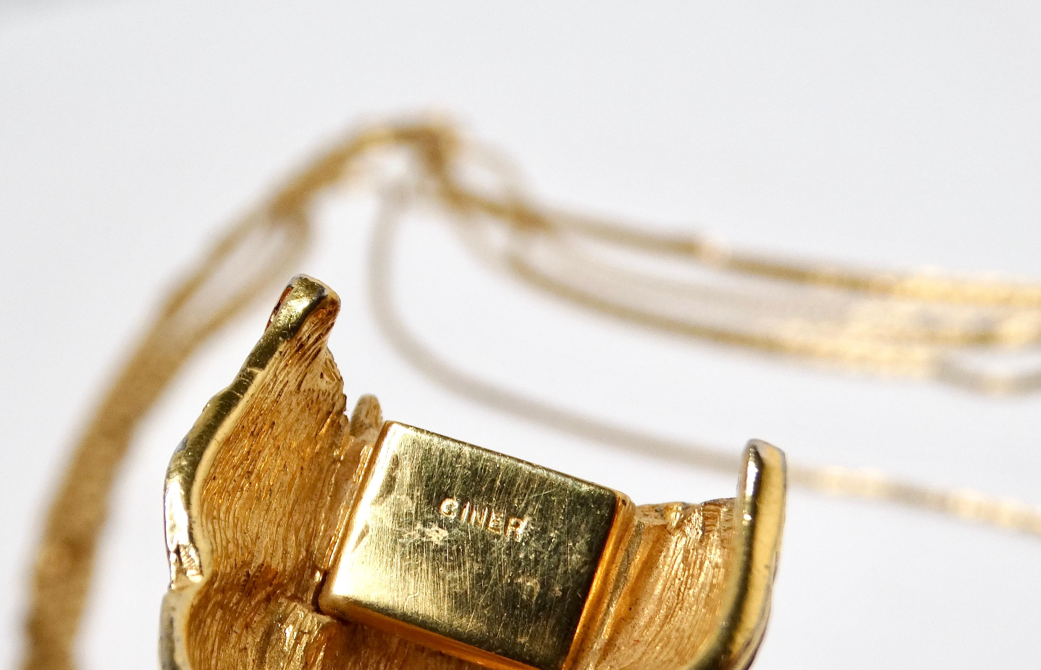 Collana di perline a 6 fili di Ciner placcata oro con motivo a testa di leone in vendita 3