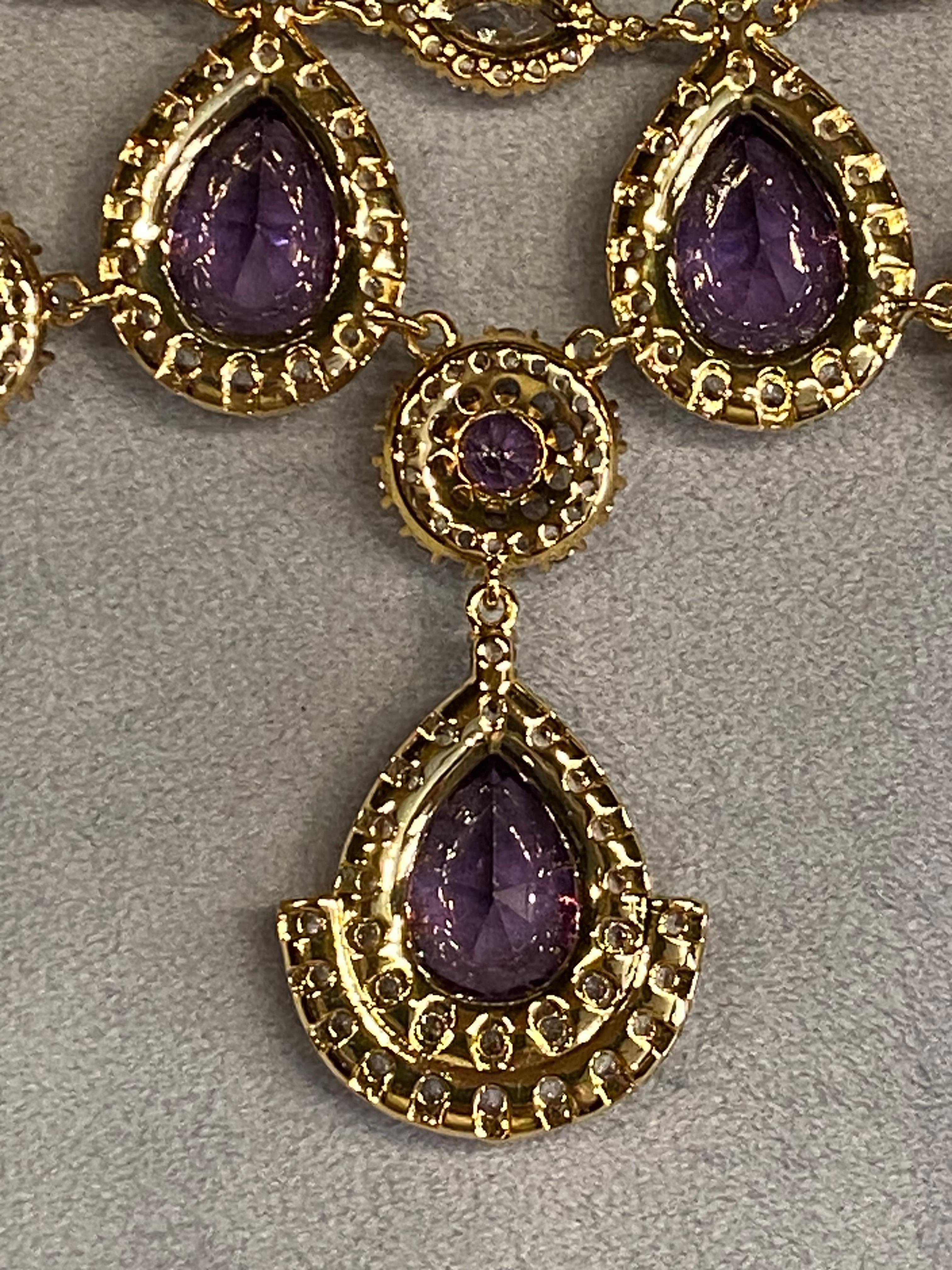 Collier et boucles d'oreilles Ciner en or, poire mauve et cristal, années 1980 en vente 5