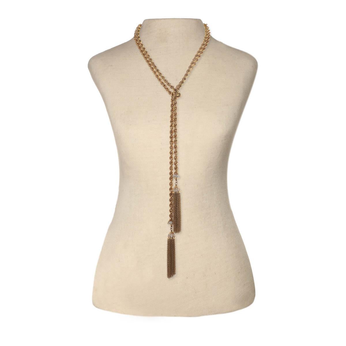 Tassels are timelessly chic and the perfect accessory for every season and every occasion! A CINER favorite, this tassel necklace is extremely versatile. Wear it as a necklace for classic appeal or as a belt for a chic on-the-go fashion