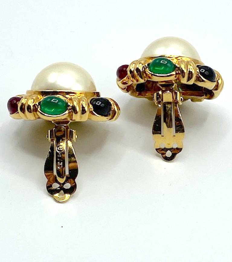 Ciner Mughal Style Gold Button Earrings with Pearl, Red, Blue & Green Stones In Excellent Condition In New York, NY