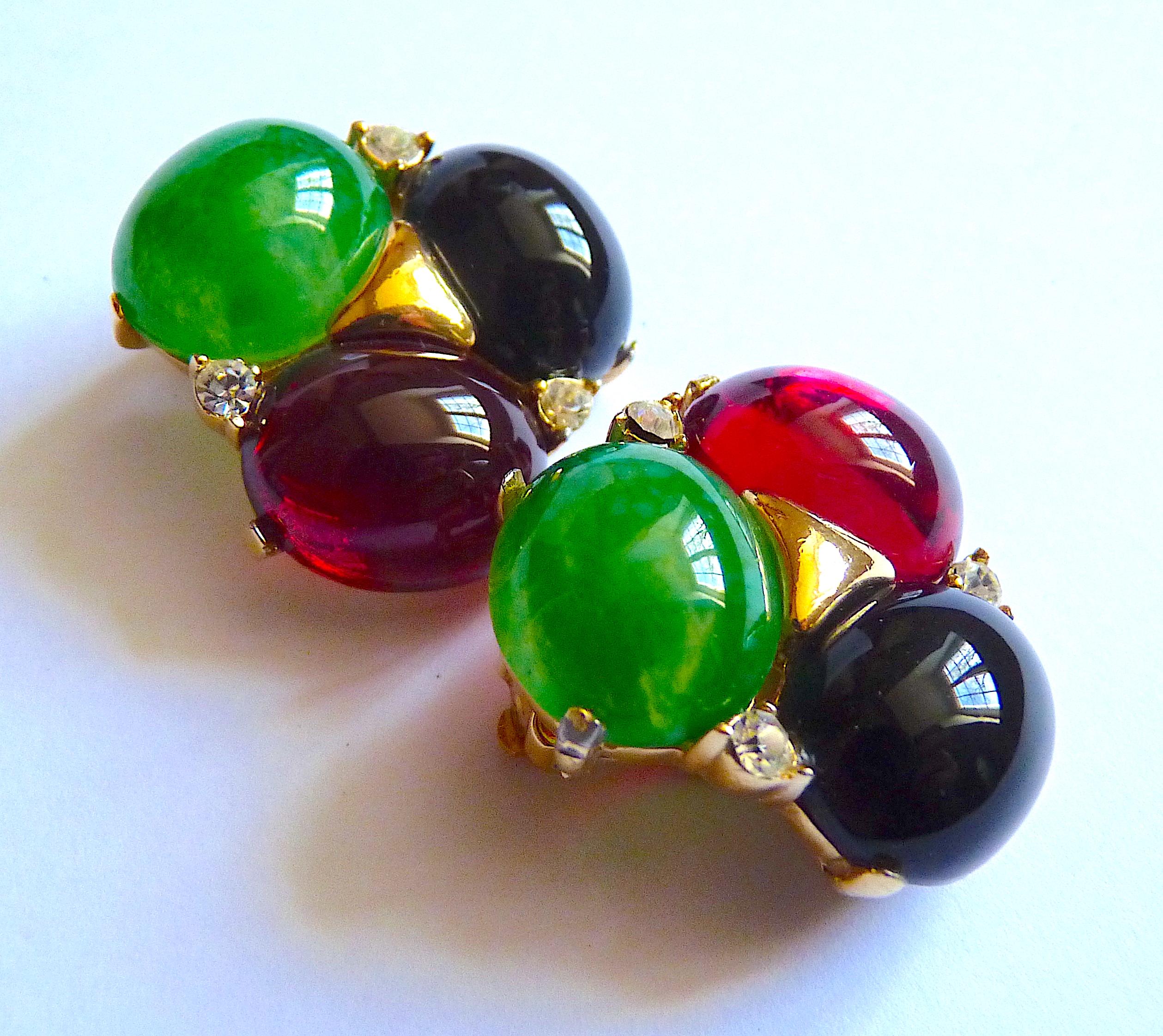 CINER Poured Glass Cabochons and Gold Metal Clip On Earrings, Vintage from 1950s For Sale 1