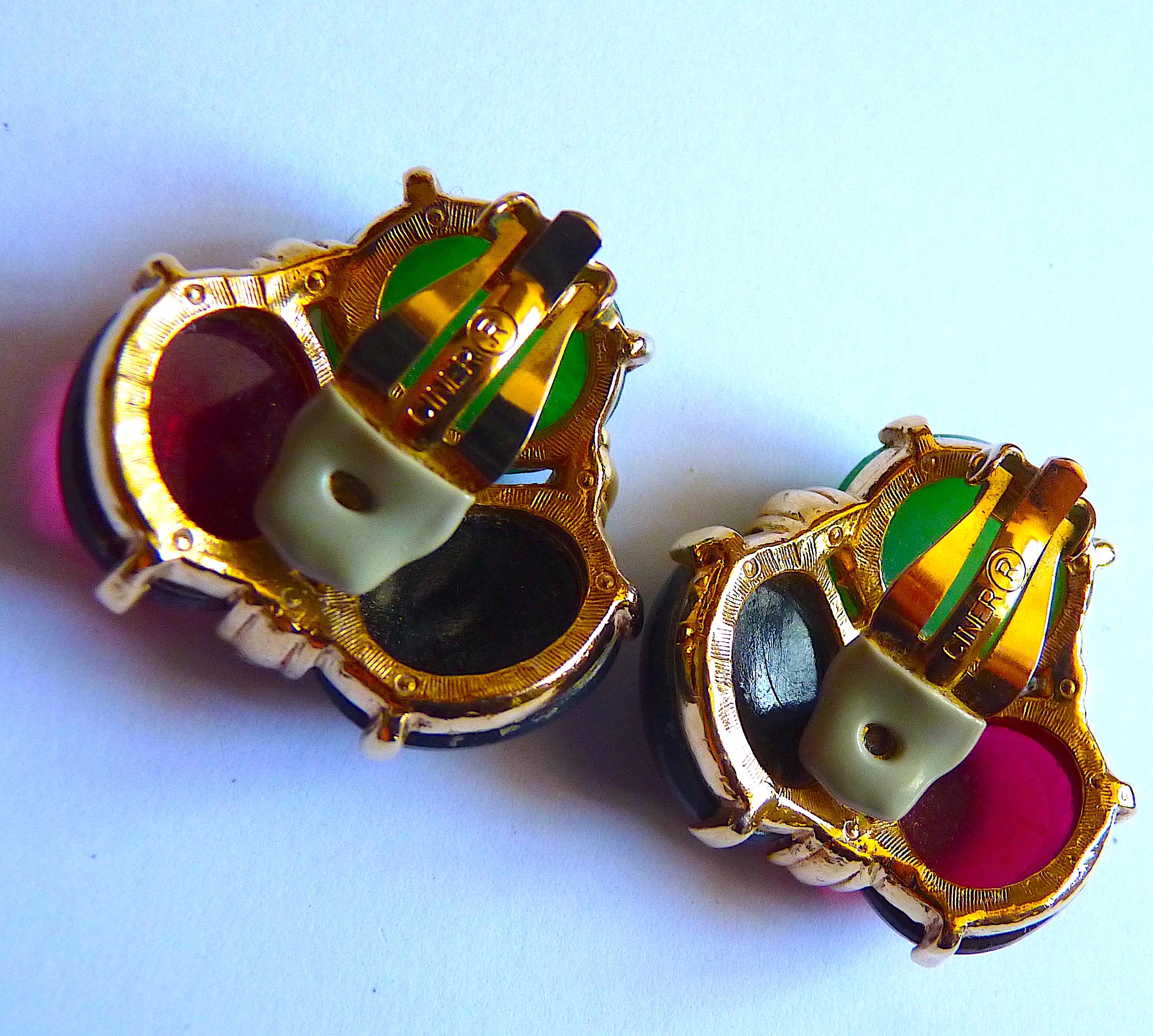 CINER Poured Glass Cabochons and Gold Metal Clip On Earrings, Vintage from 1950s For Sale 3