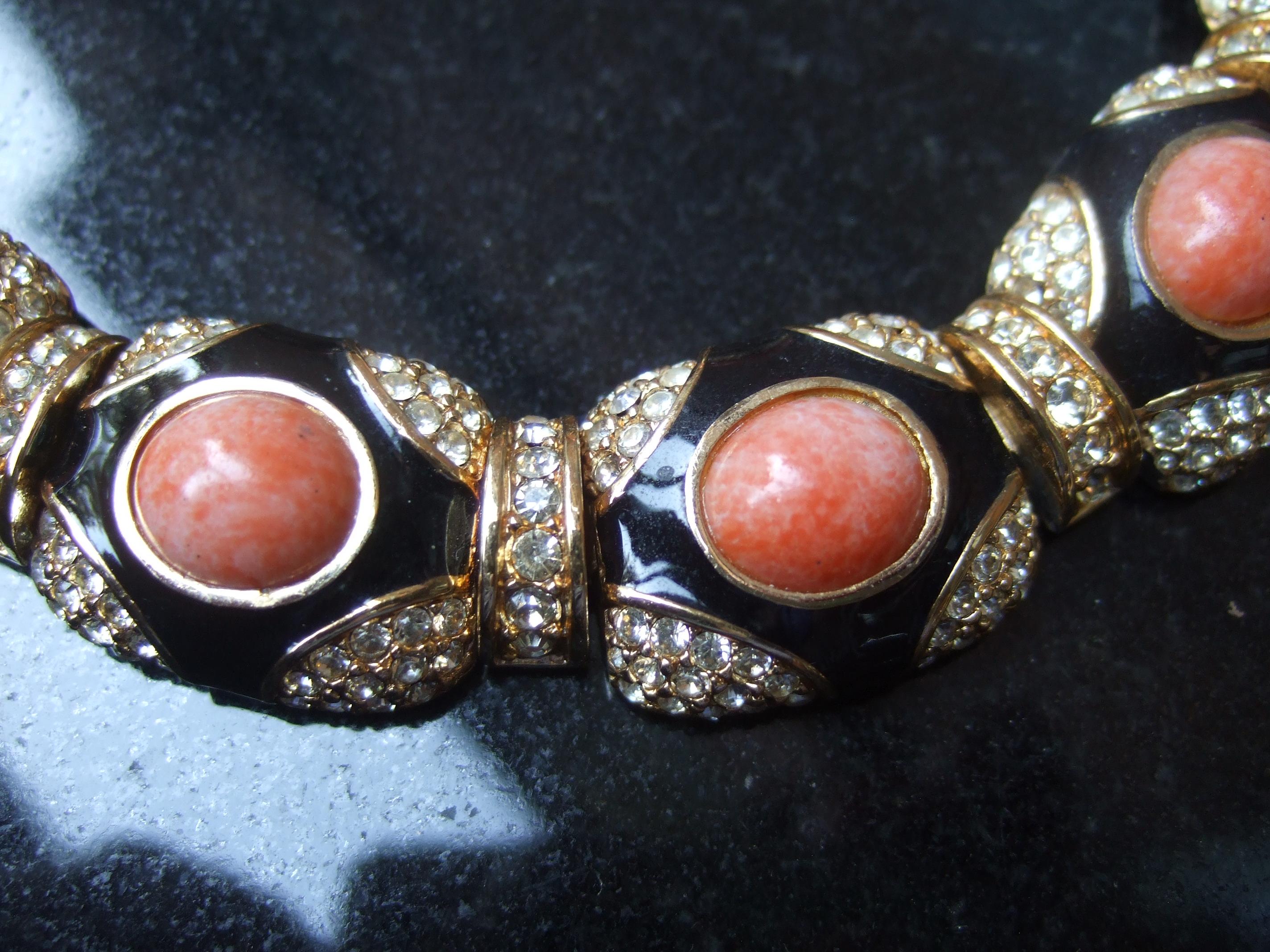 Ciner Harz Kunstkoralle Kristall Emaille Choker & Clip auf Ohrringe ca. 1980er Jahre Damen im Angebot