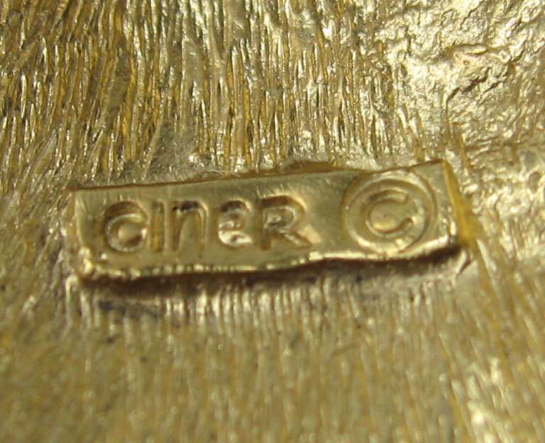 Film Ciner Swarovski Brosche Kristall Muschel Gold Ton Neu Old Stock 1980er Jahre Damen im Angebot
