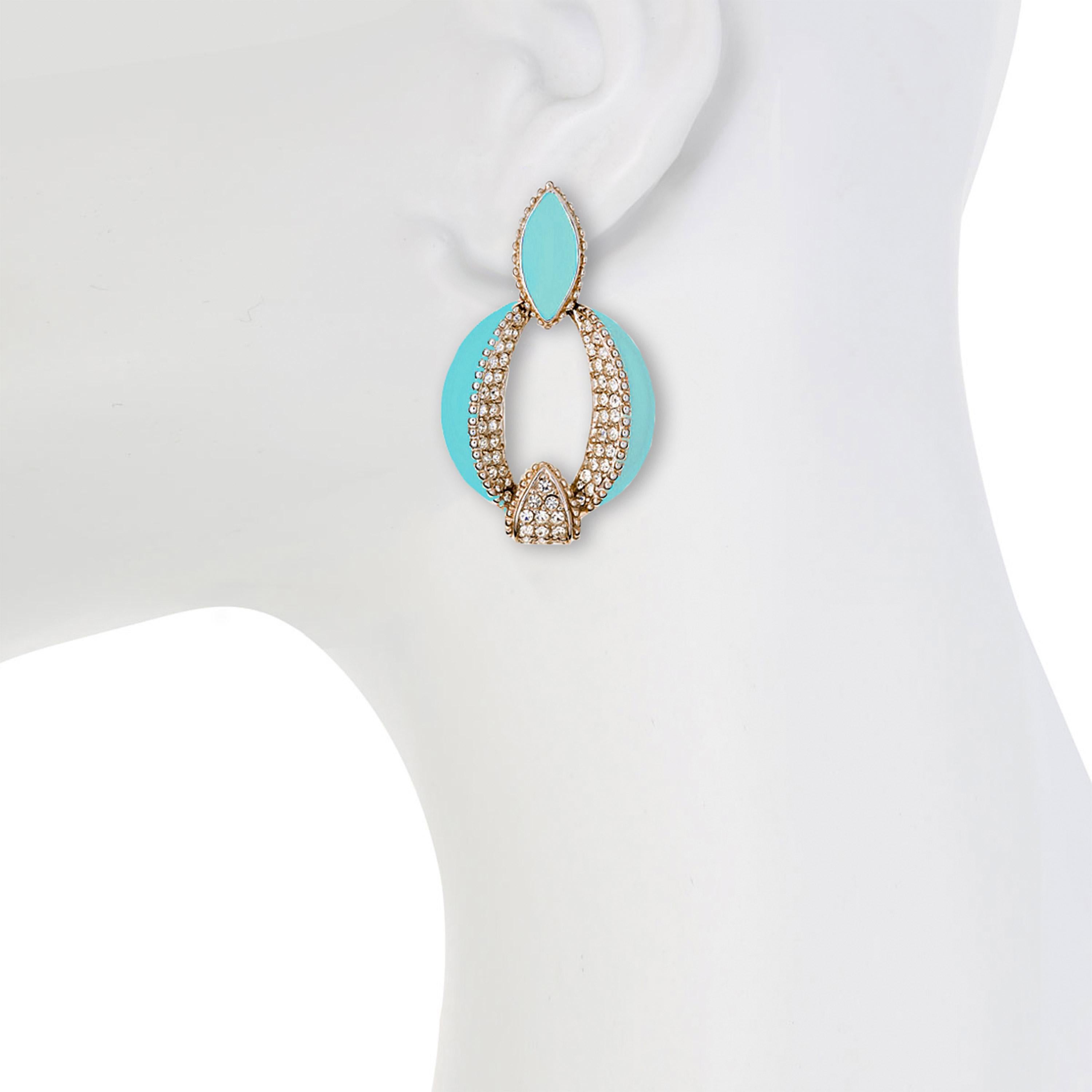 Introduced to CINER’s line in the mid 1980’s, The Turquoise Art Deco Earring is one of CINER's favorite deco pieces found in our archive. With captivating crystal rhinestones and gorgeously hand applied turquoise enamel, these earrings are a