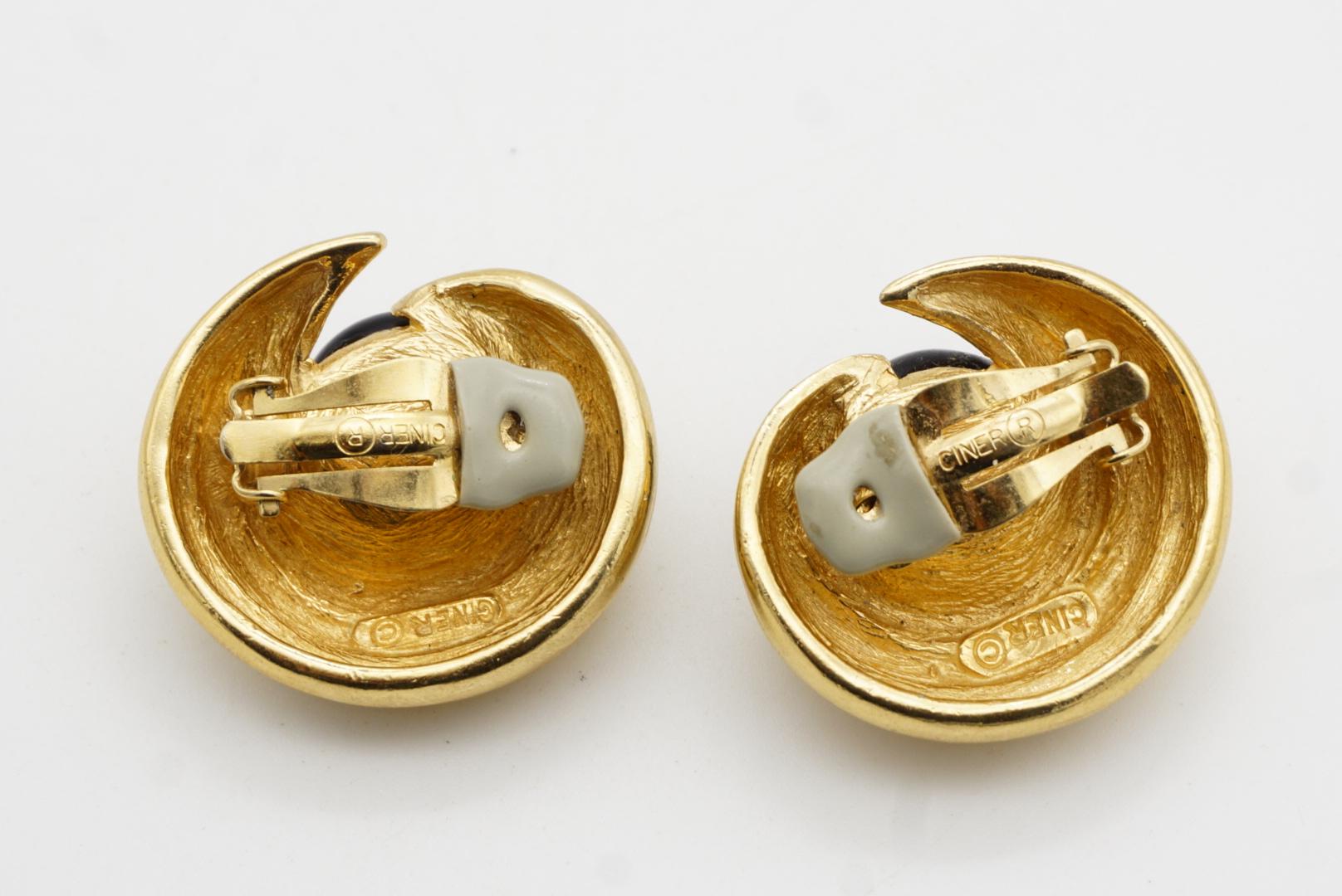 Ciner Vintage Large Textured Circle Crescent Black Cabochon Gold Clip Earrings For Sale 7