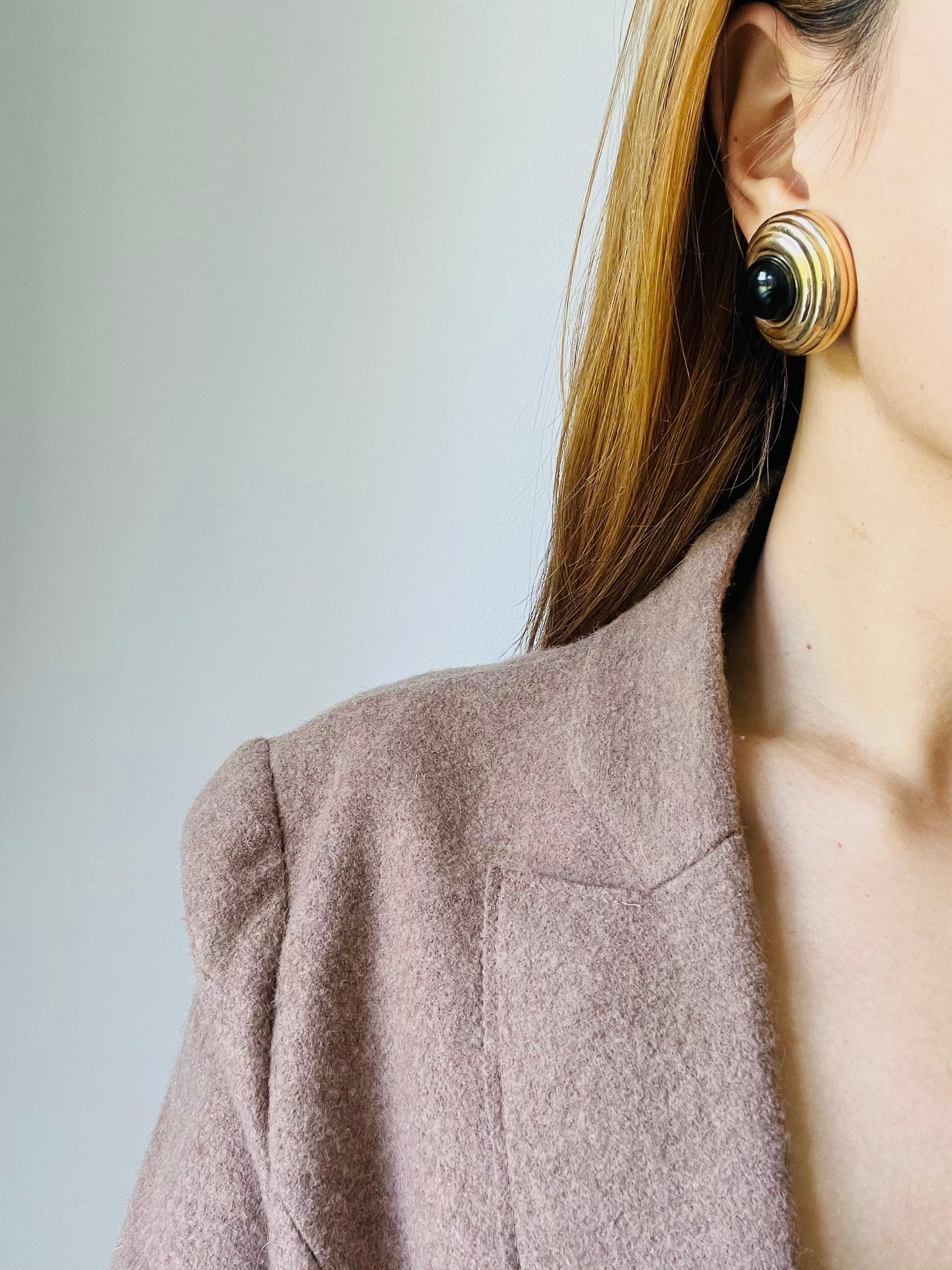 Ciner Vintage Large Textured Circle Crescent Black Cabochon Gold Clip Earrings For Sale 1
