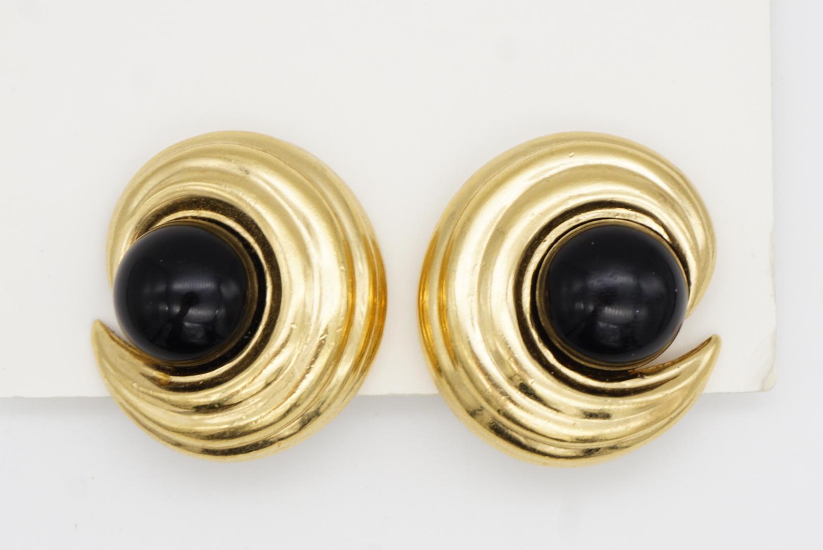 Ciner Vintage Large Textured Circle Crescent Black Cabochon Gold Clip Earrings For Sale 3