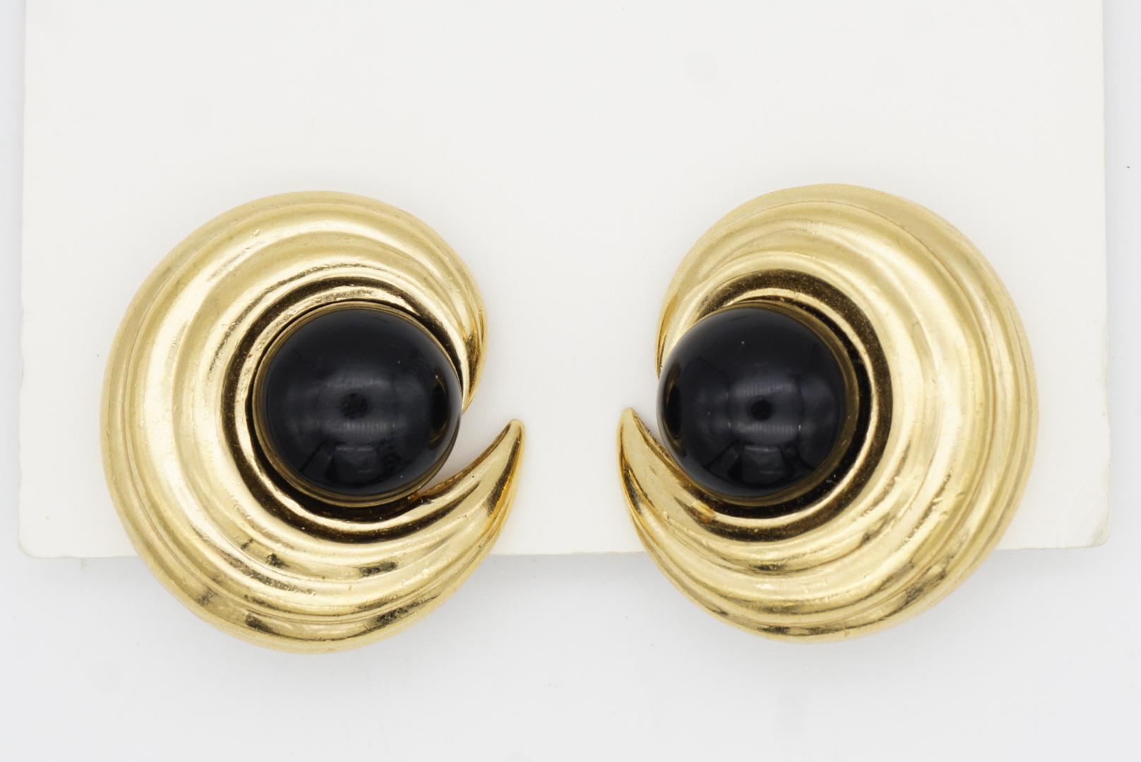 Ciner Vintage Large Textured Circle Crescent Black Cabochon Gold Clip Earrings For Sale 4