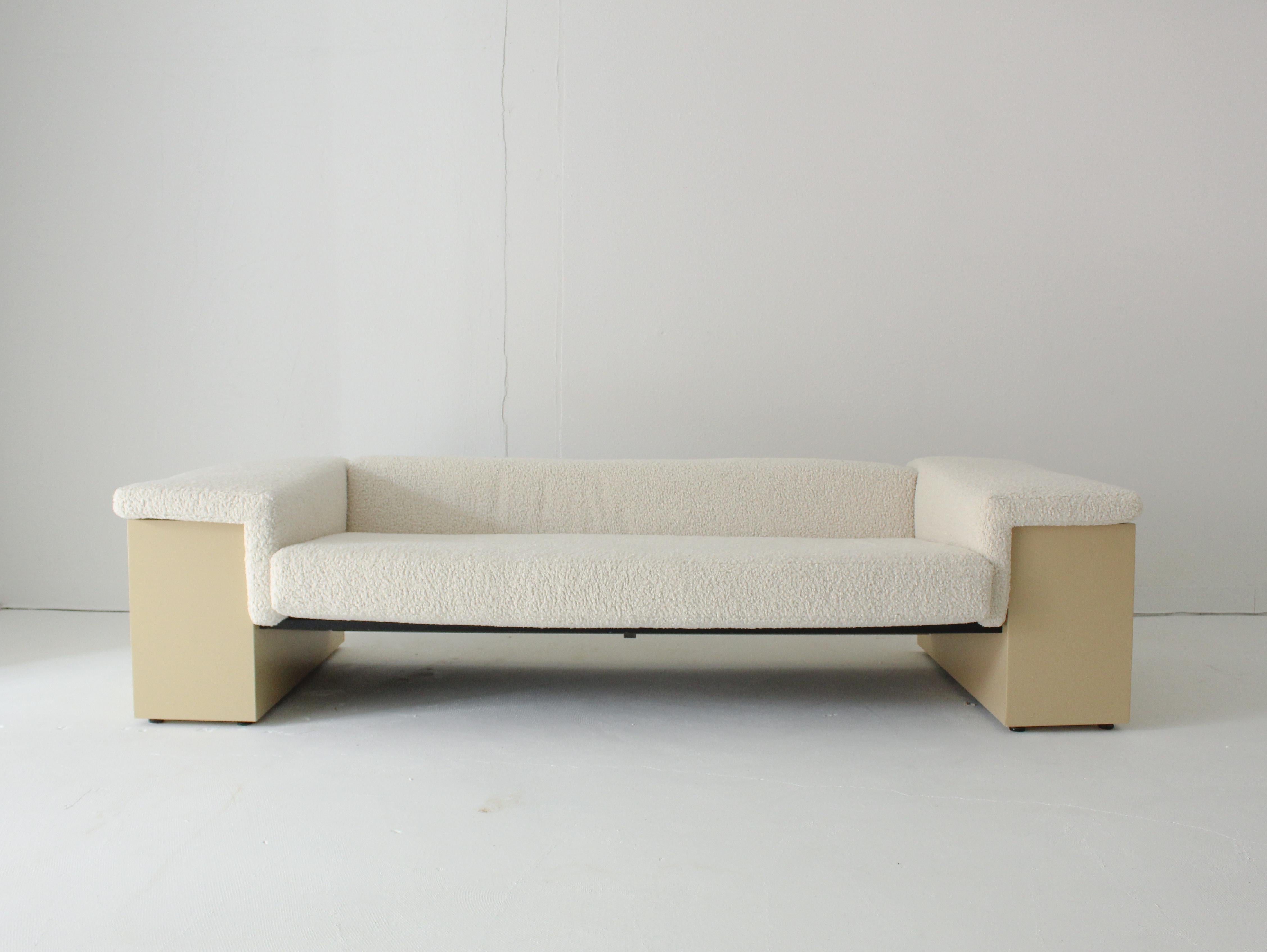 Beautiful award winning sofa designed by Italian Architect Cini Boeri for Knoll in 1977. This was the low back and largest sofa from the Brigadier Lounge Collection, The Brigadier Sofa has architectural dignity and richness that reflects the refined