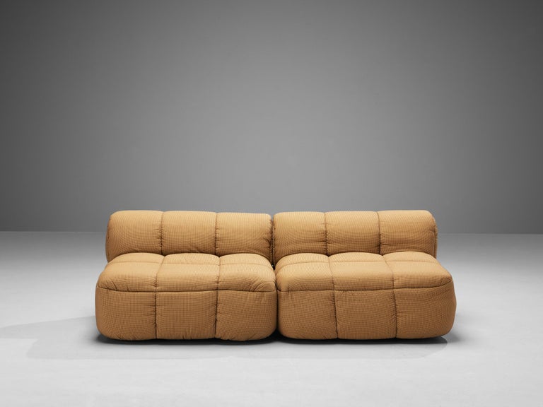 Cini Boeri for Arflex, modular 'strips' sofa, chrome, fabric upholstery, Italy, 1970s

Stunning 'Strips' sofa designed by Italian designer Cini Boeri for Arflex. The sofa consists out of two elements that can be placed differently, making the sofa