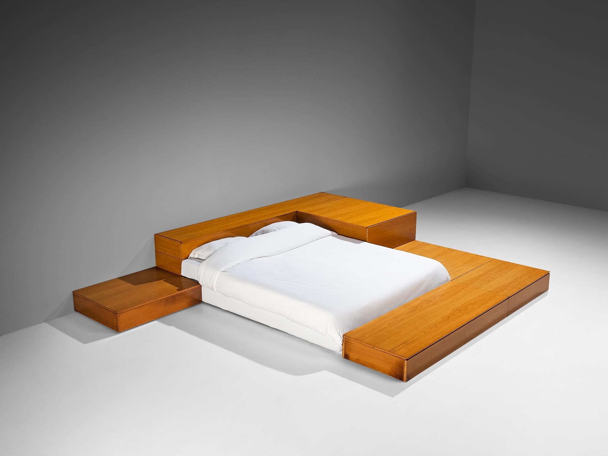 Cini Boeri for Arflex, 'Tuttoletto' bed, oak veneer, Italy, 1978

Exceptional piece of furniture designed by Cini Boeri for Arflex in 1978. This monumental bedroom unit presents practical storage options within the design. Perfect for those who only