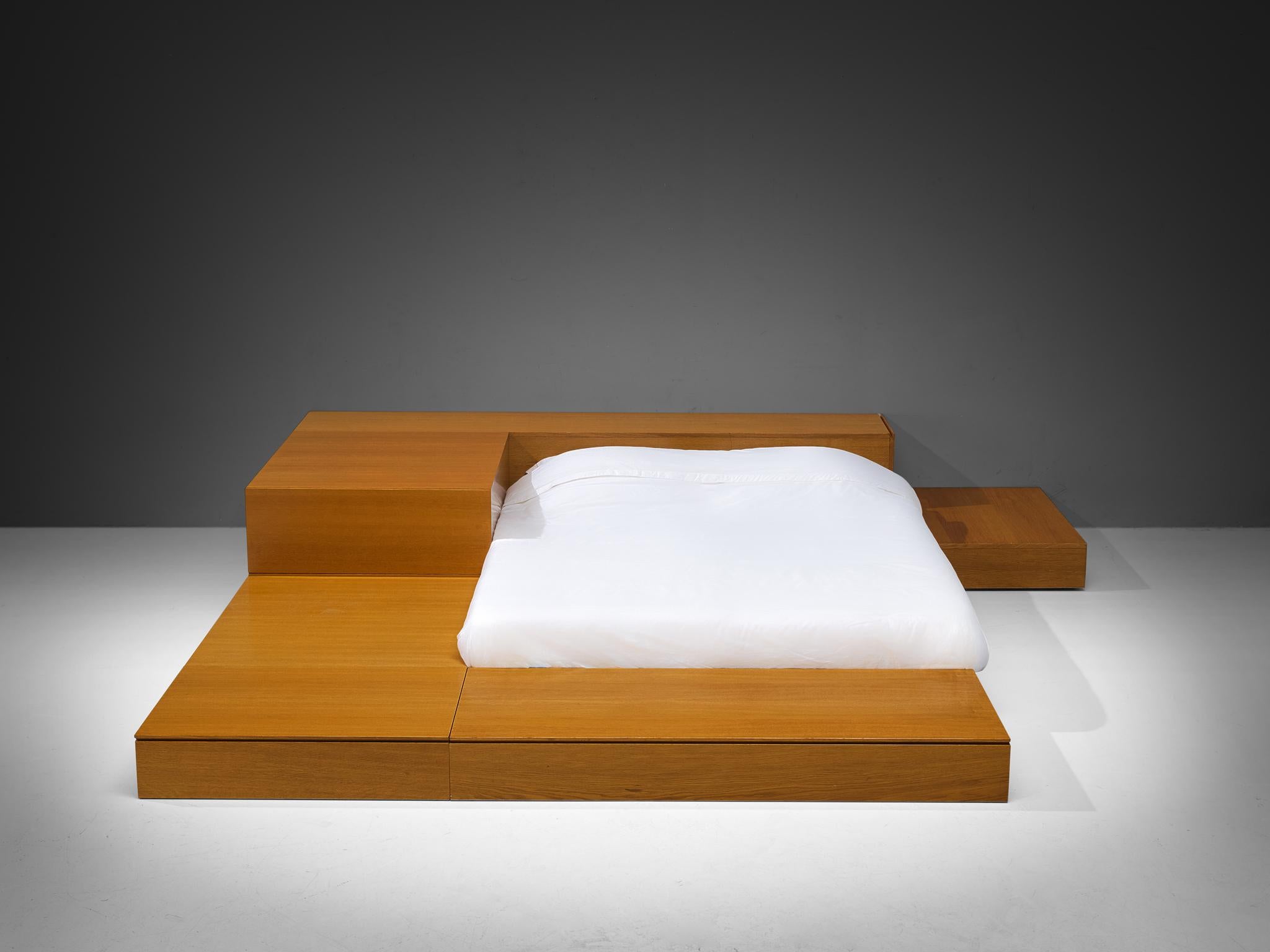 Cini Boeri für Arflex: Queen-Bett „Tuttoletto“ aus Eiche im Angebot 1