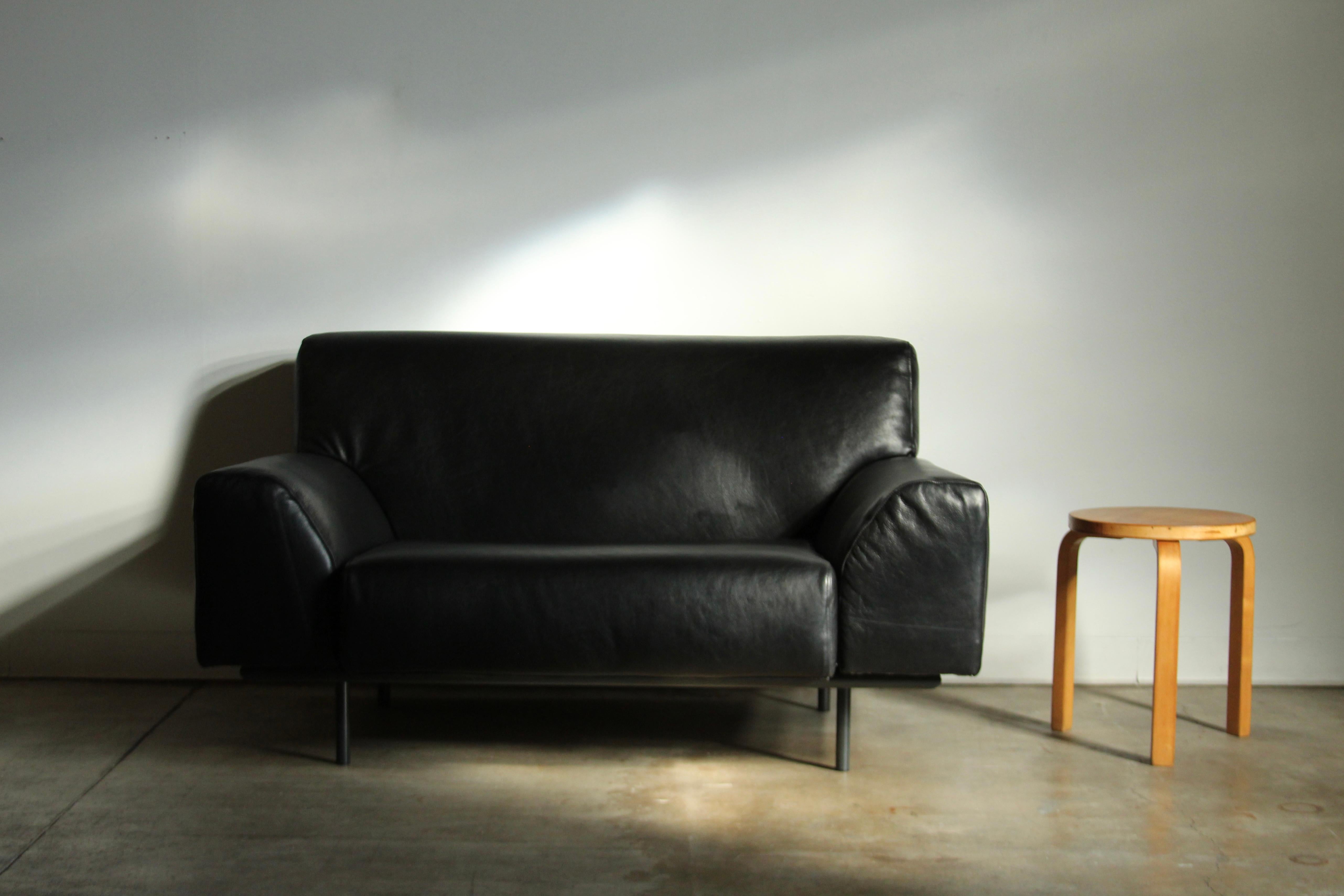 Moderno Sedia da salotto in pelle nera oversize di Cini Boeri per Knoll, anni 2000 in vendita