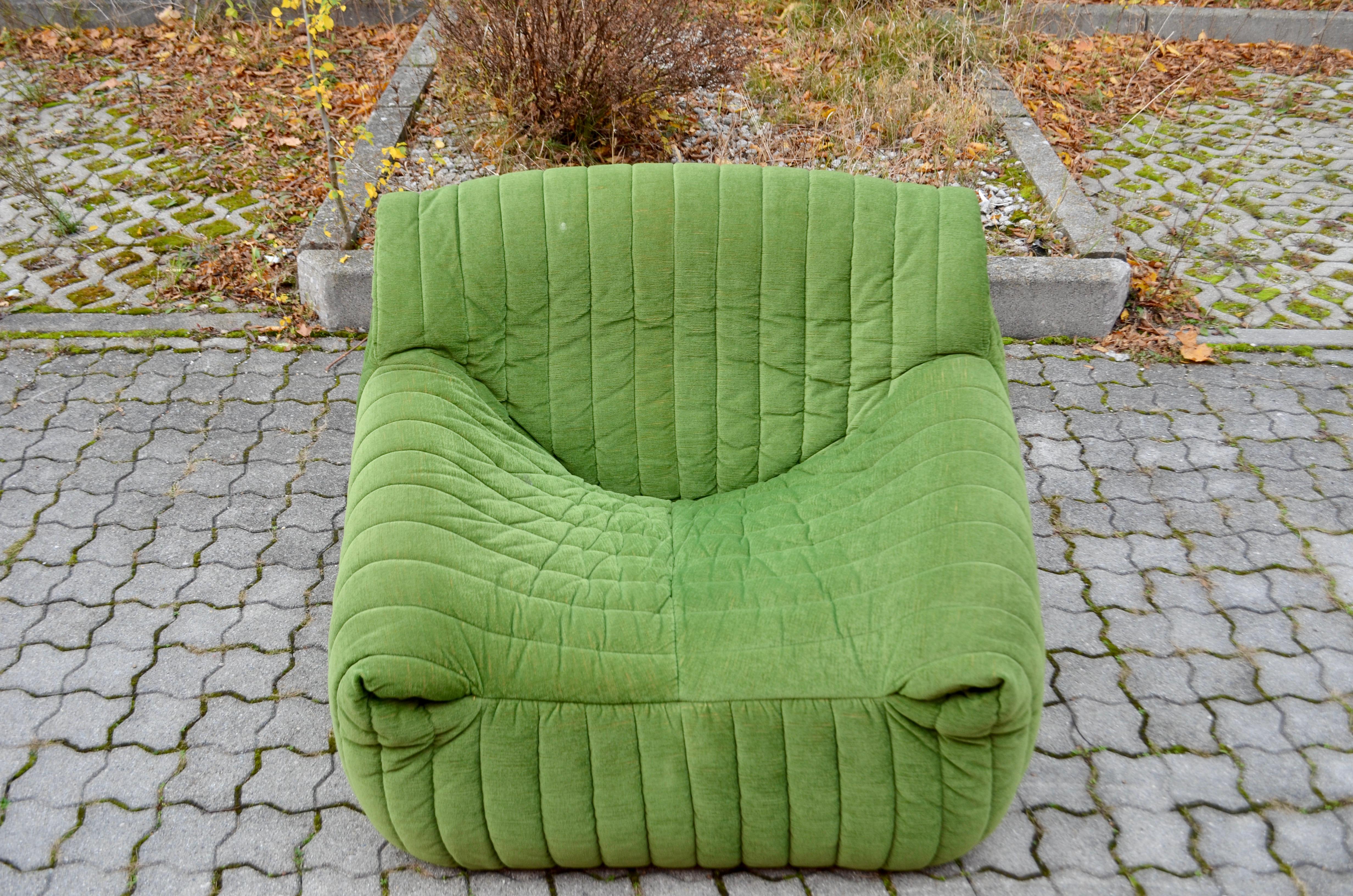 Cinna / Ligne Roset Lounge Chair  Sandra by Annie Hieronimus Lime Green For Sale 9