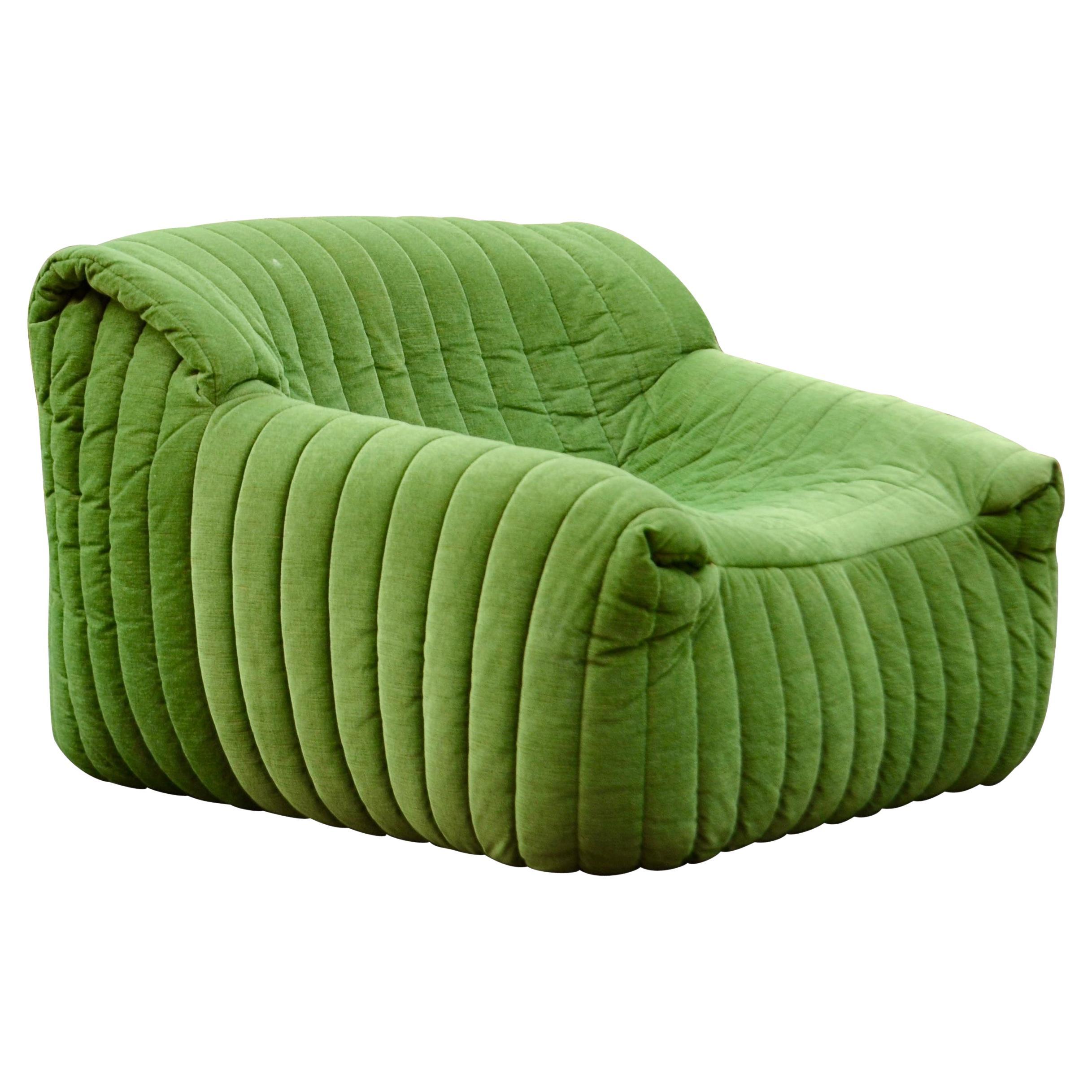 Silla de salón Cinna / Ligne Roset  Sandra de Annie Hieronimus Verde lima
