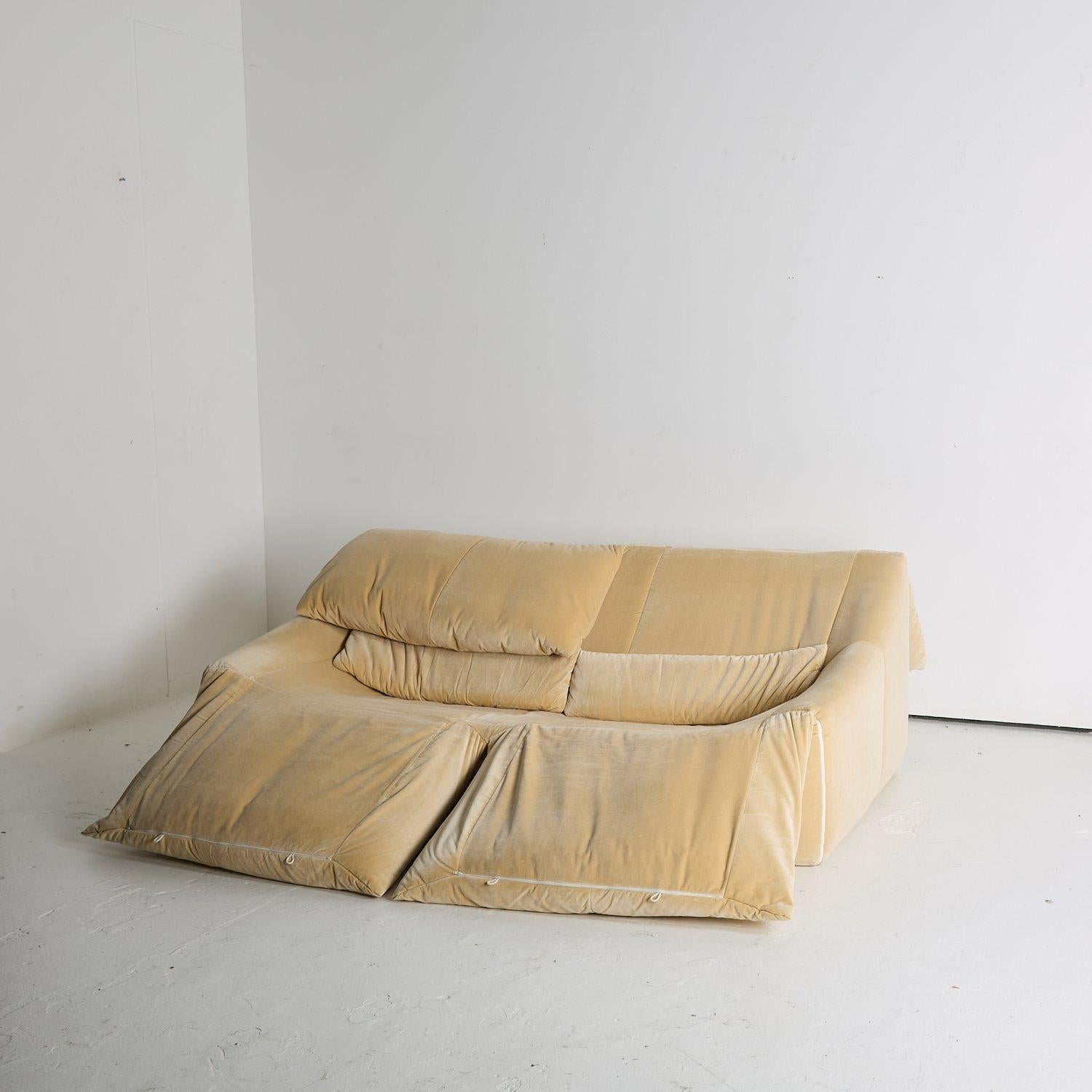 Cinna Ligne Roset Plumy Sofa In Good Condition In London, England