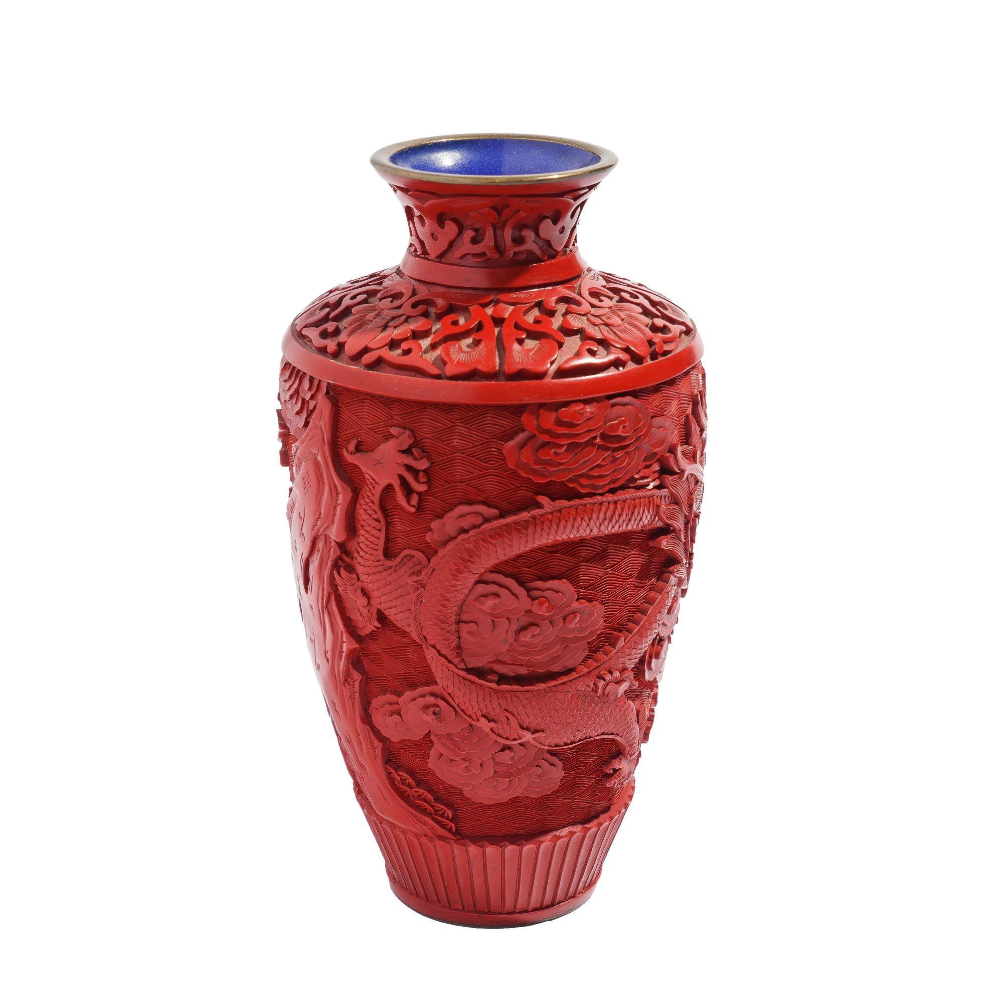 Ottone Vaso di cinabro su ottone con interno smaltato, 1950 ca. in vendita