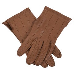 Gants en cuir lisse brun cannelle avec perforations, années 1960/1970