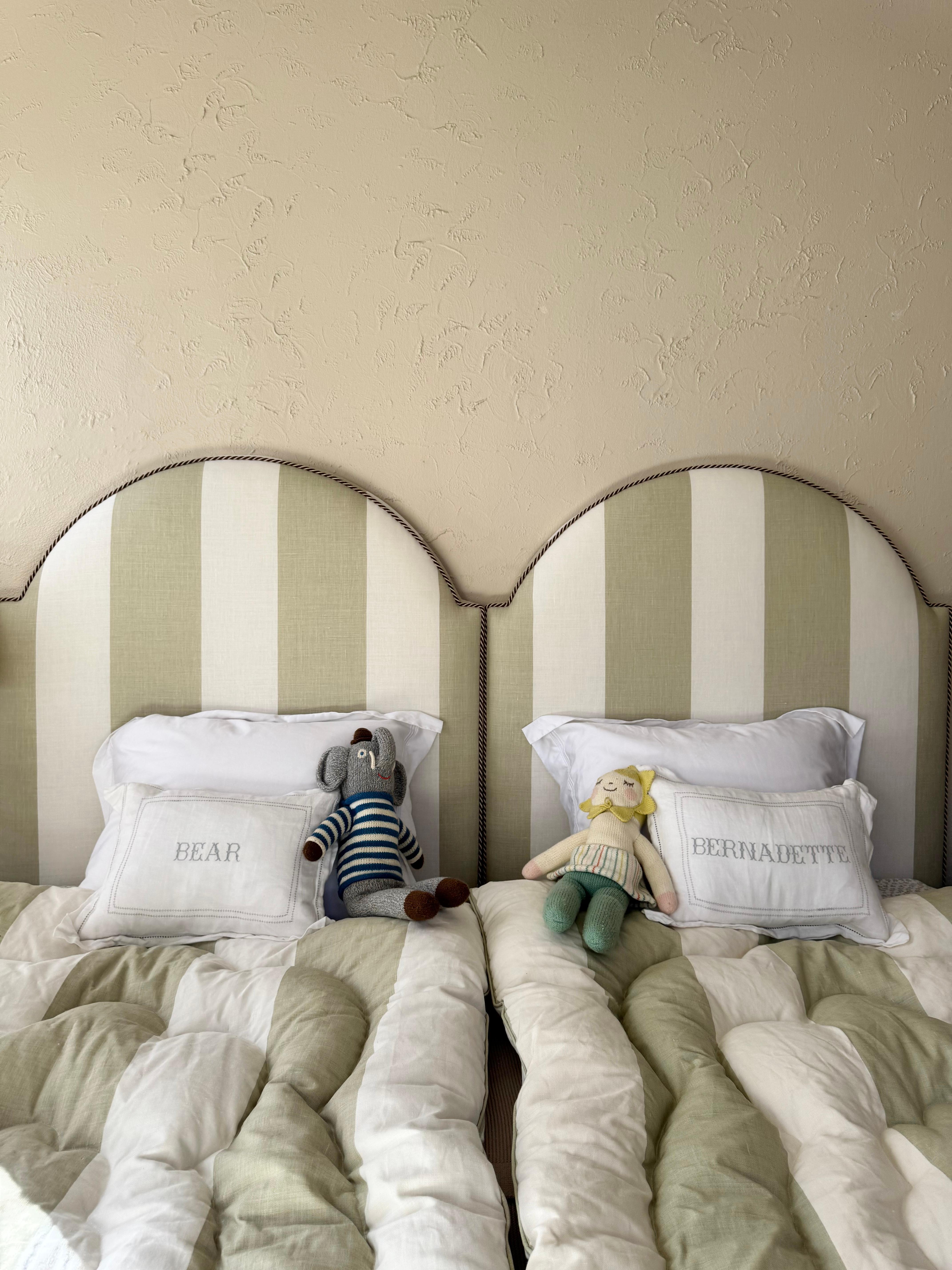 CINNY Handmade Eiderdown Single Quilt – Arthur Stripe Linen & Duck Down Filling For Sale 3