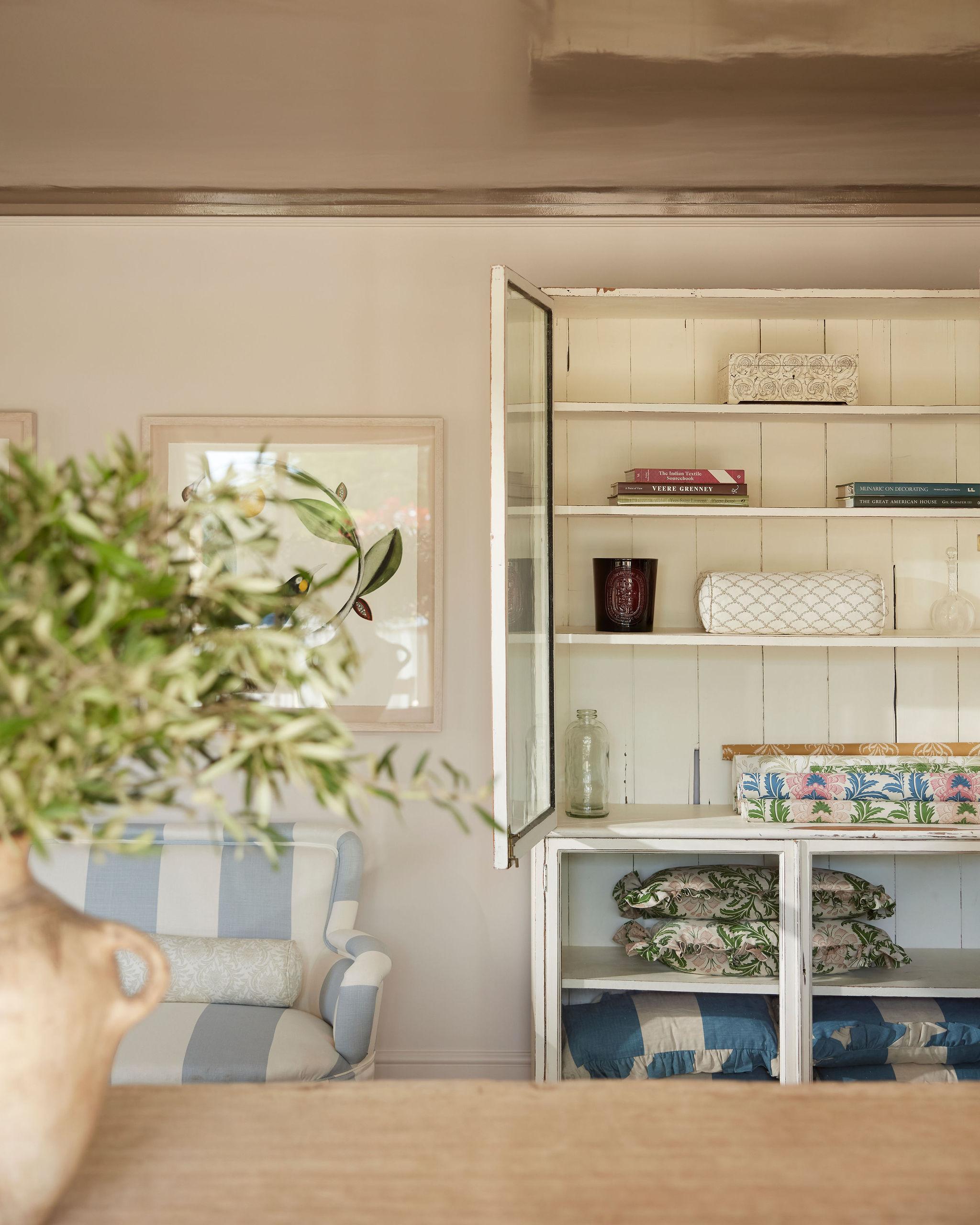 Lin Mini coussin traversin Betsy Pickled Green à imprimé festonné CINNY en vente