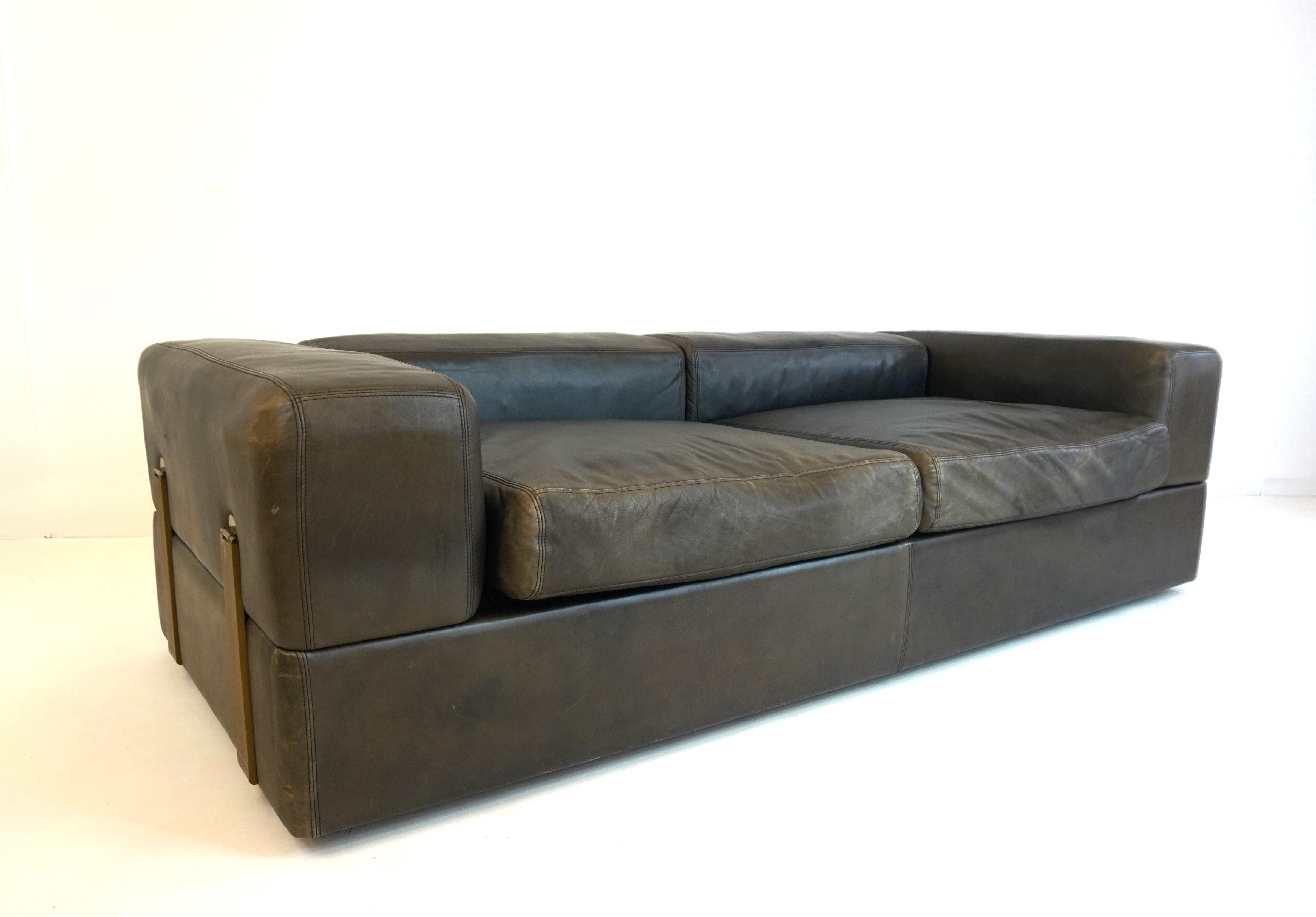 Cinova 711 Leather Sofa Daybed by Tito Agnoli 9