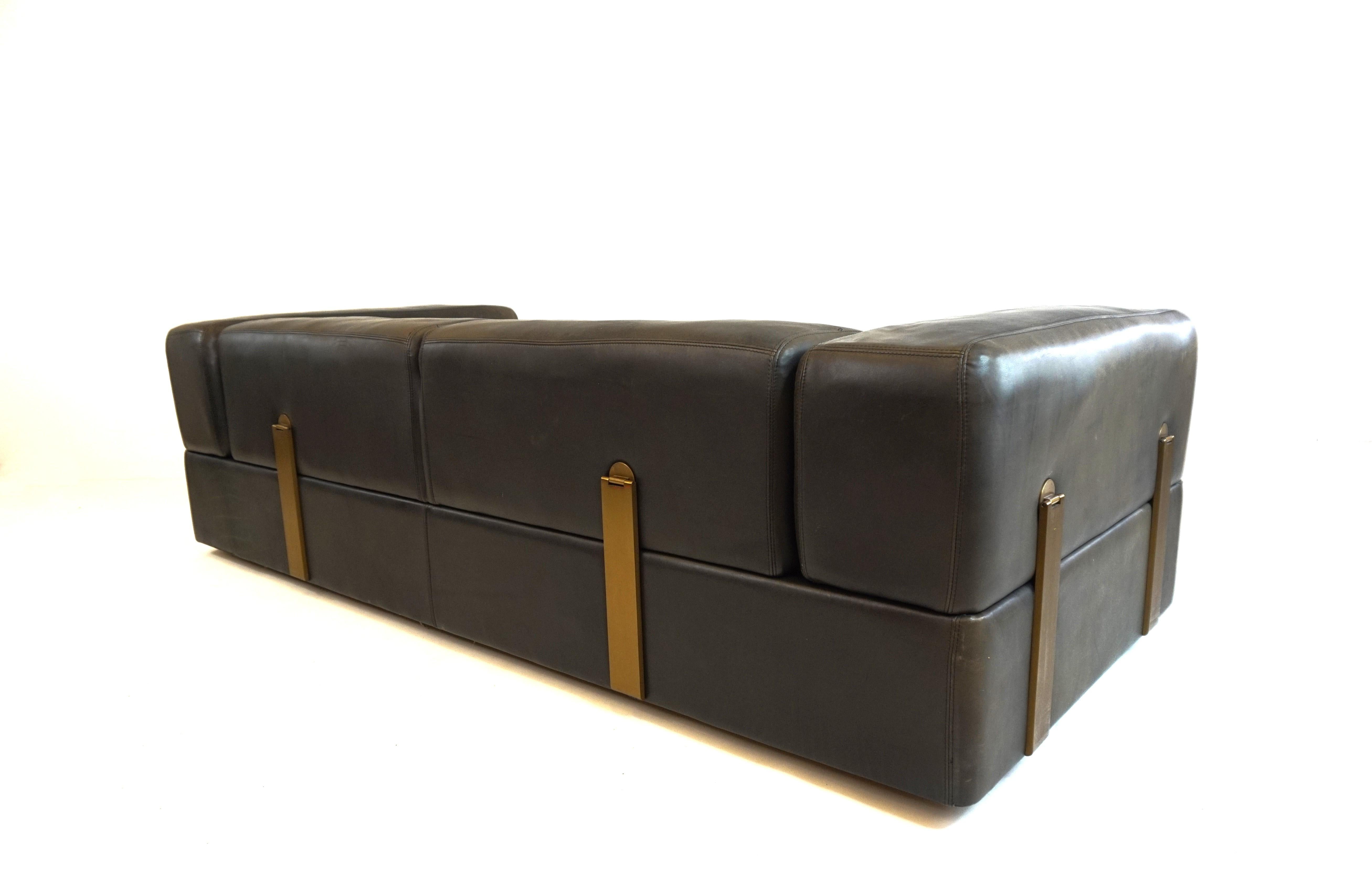 Cinova 711 Leather Sofa Daybed by Tito Agnoli 2