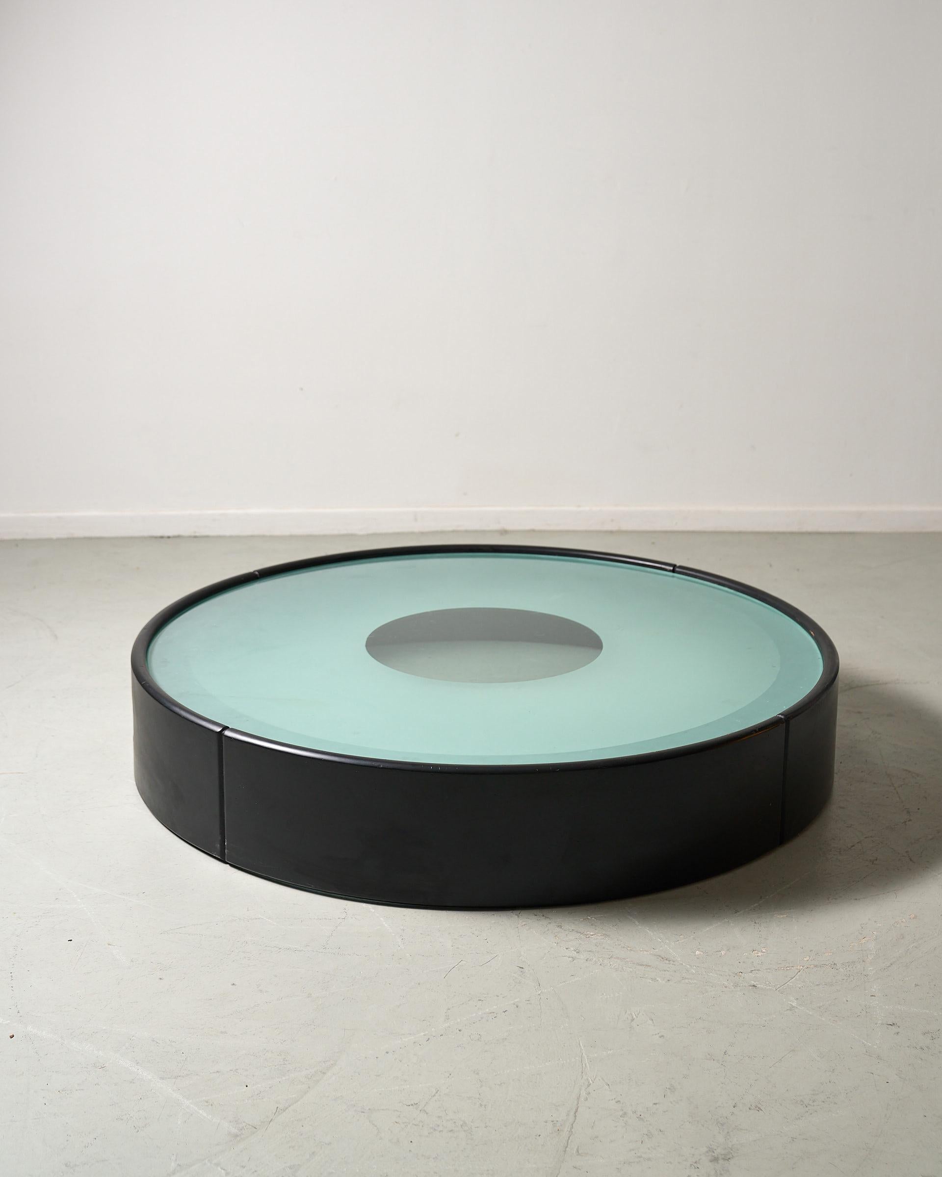 “Cinova” large low table by Tito Agnoli In Good Condition For Sale In Brussel, BE