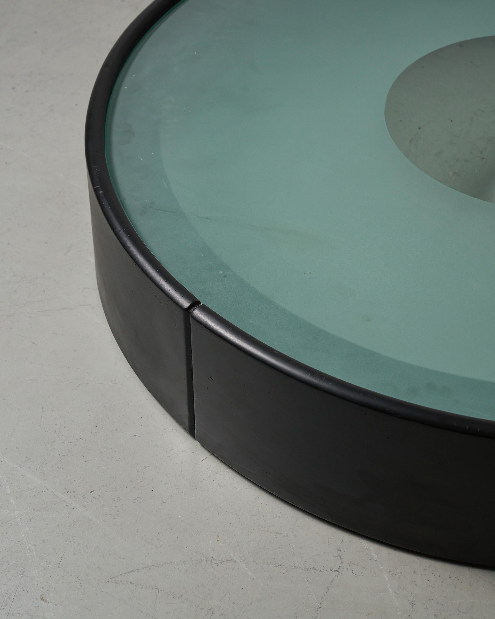 Glass “Cinova” large low table by Tito Agnoli For Sale