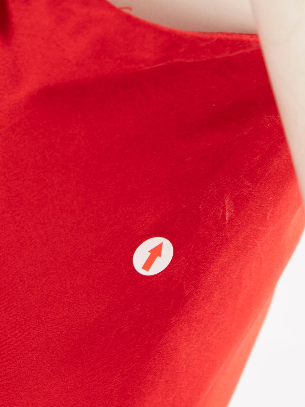 Cinq à Sept Rouge Mini robe en soie à détails noués Taille S en vente 1