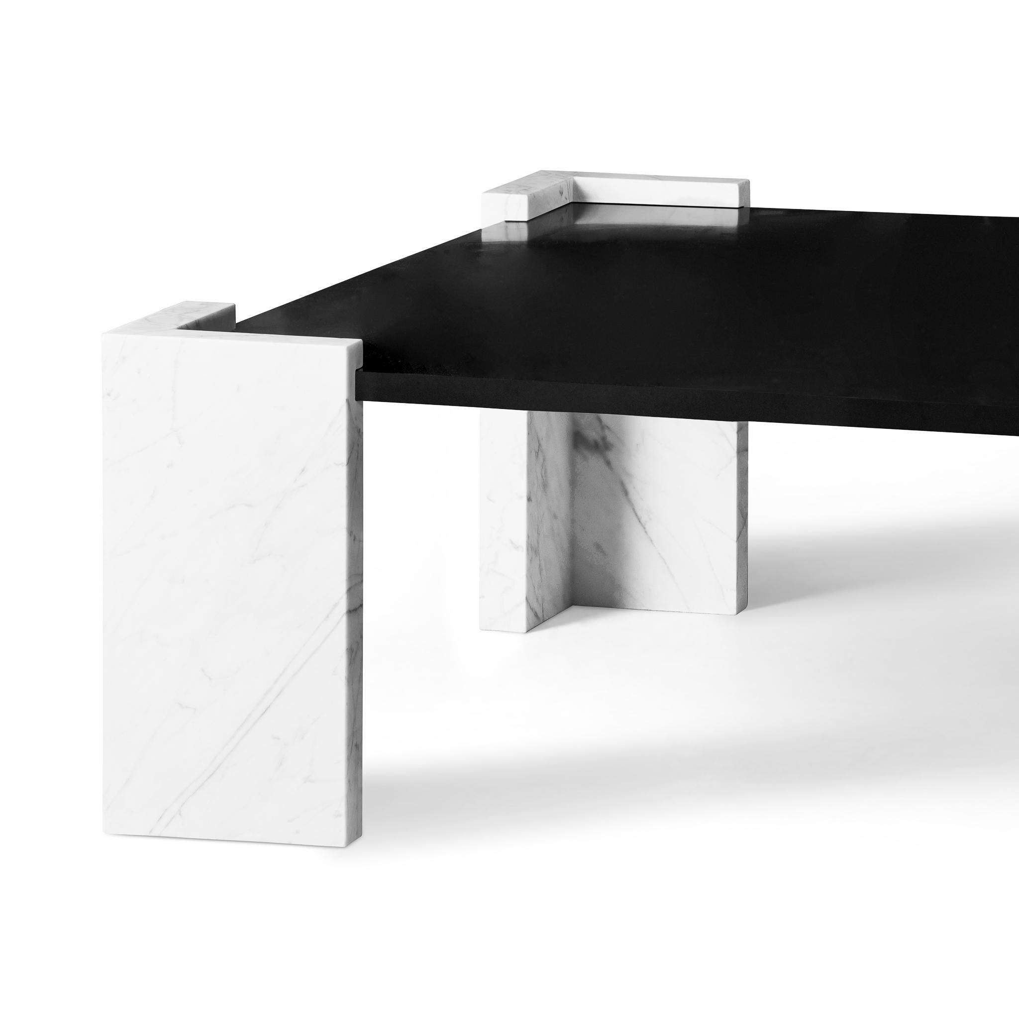 Italian Cinq Coffee Table in Marble and Blackened Steel For Sale