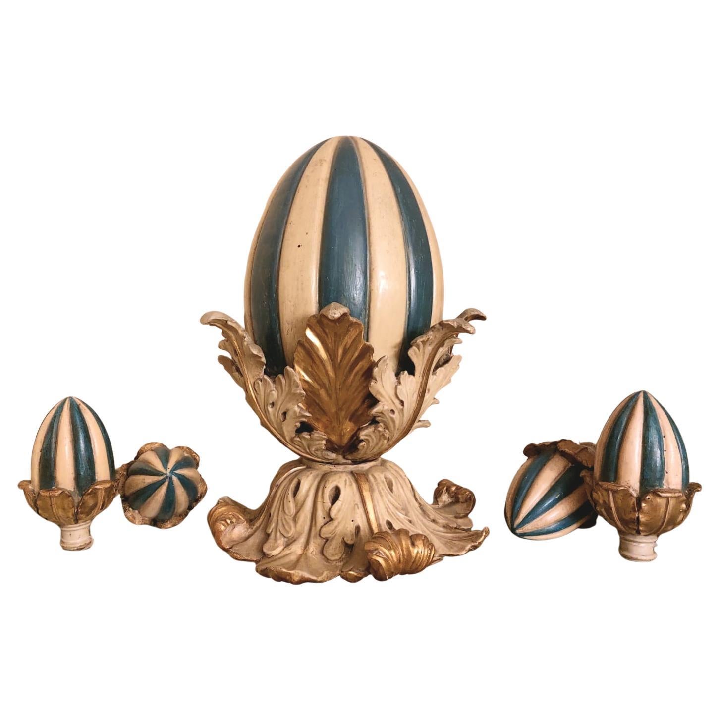 Five oval-shaped decorative elements in baroque style For Sale