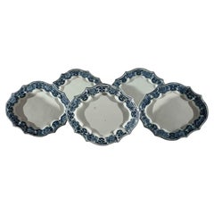 Cinque Piatti di Maiolica Italiana Faenza Secolo XVIII Decoro Floreale Blu