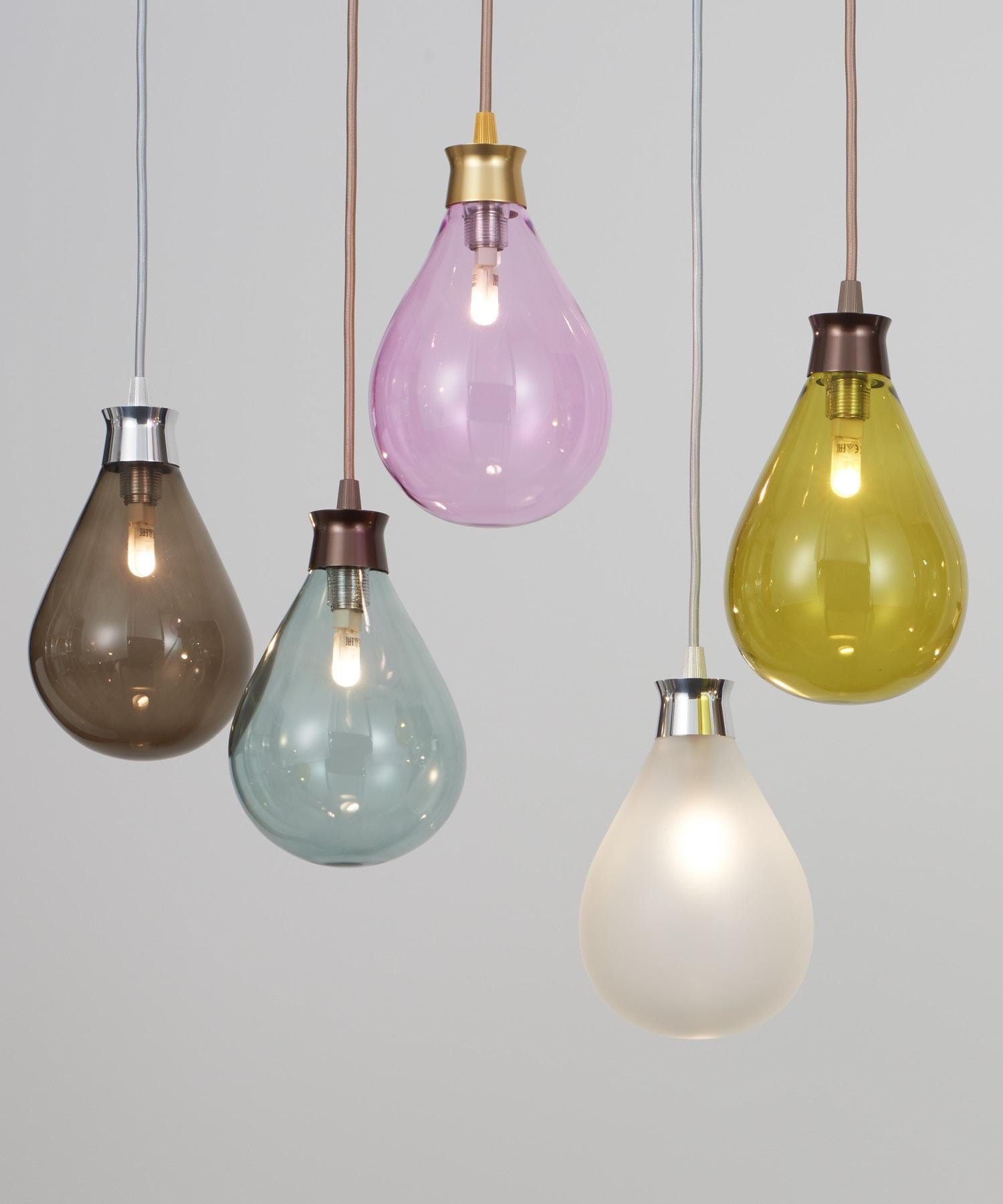 Cintola Pendant in Polished Aluminium with Amber Glass by Tom Kirk For Sale 1